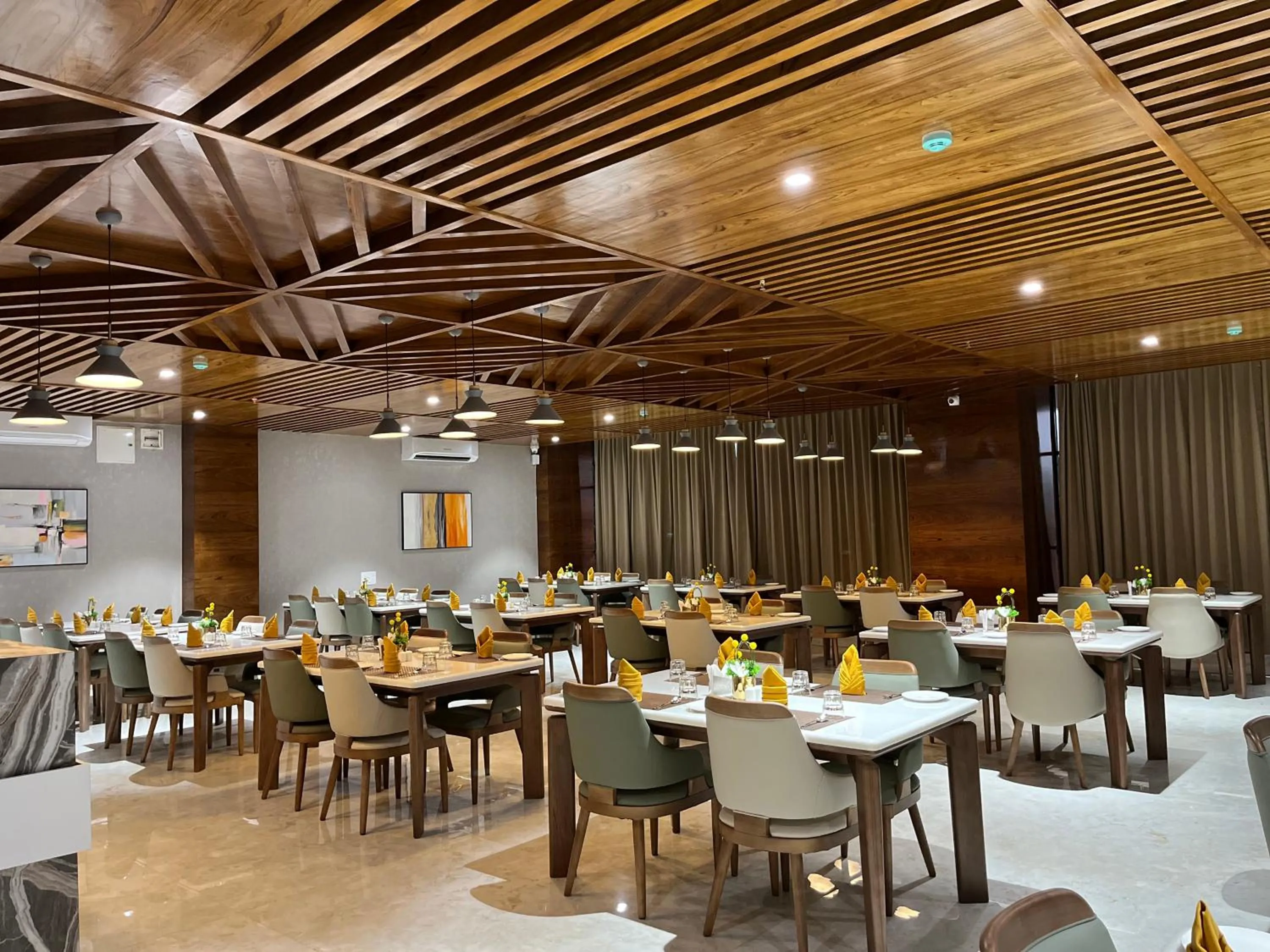 Restaurant/places to eat in VITS Satyajeet Karad