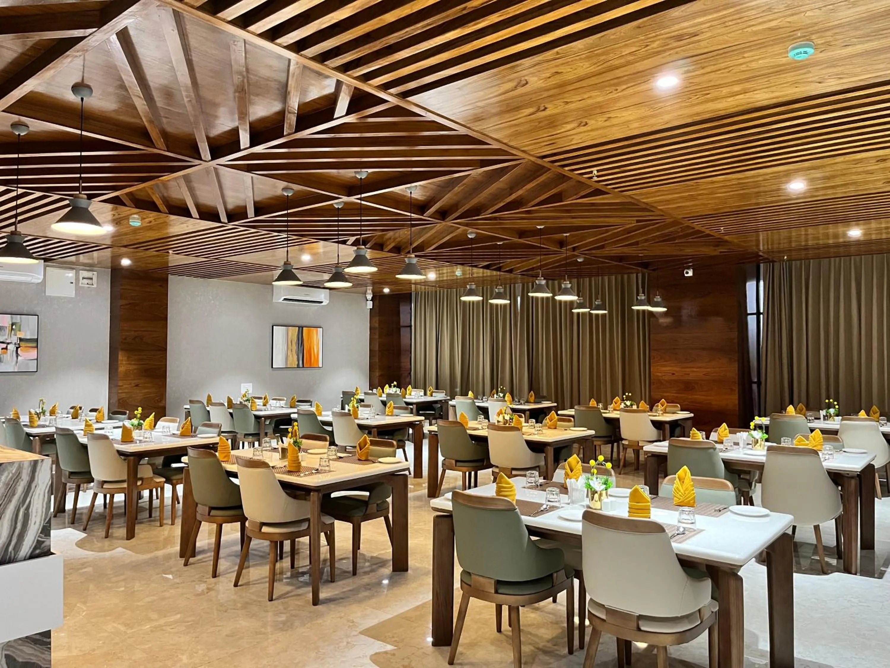 Restaurant/places to eat in VITS Satyajeet Karad