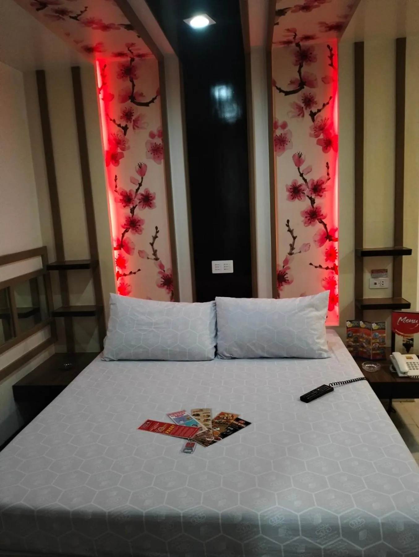 Bed in Hotel Sogo Roxas Blvd