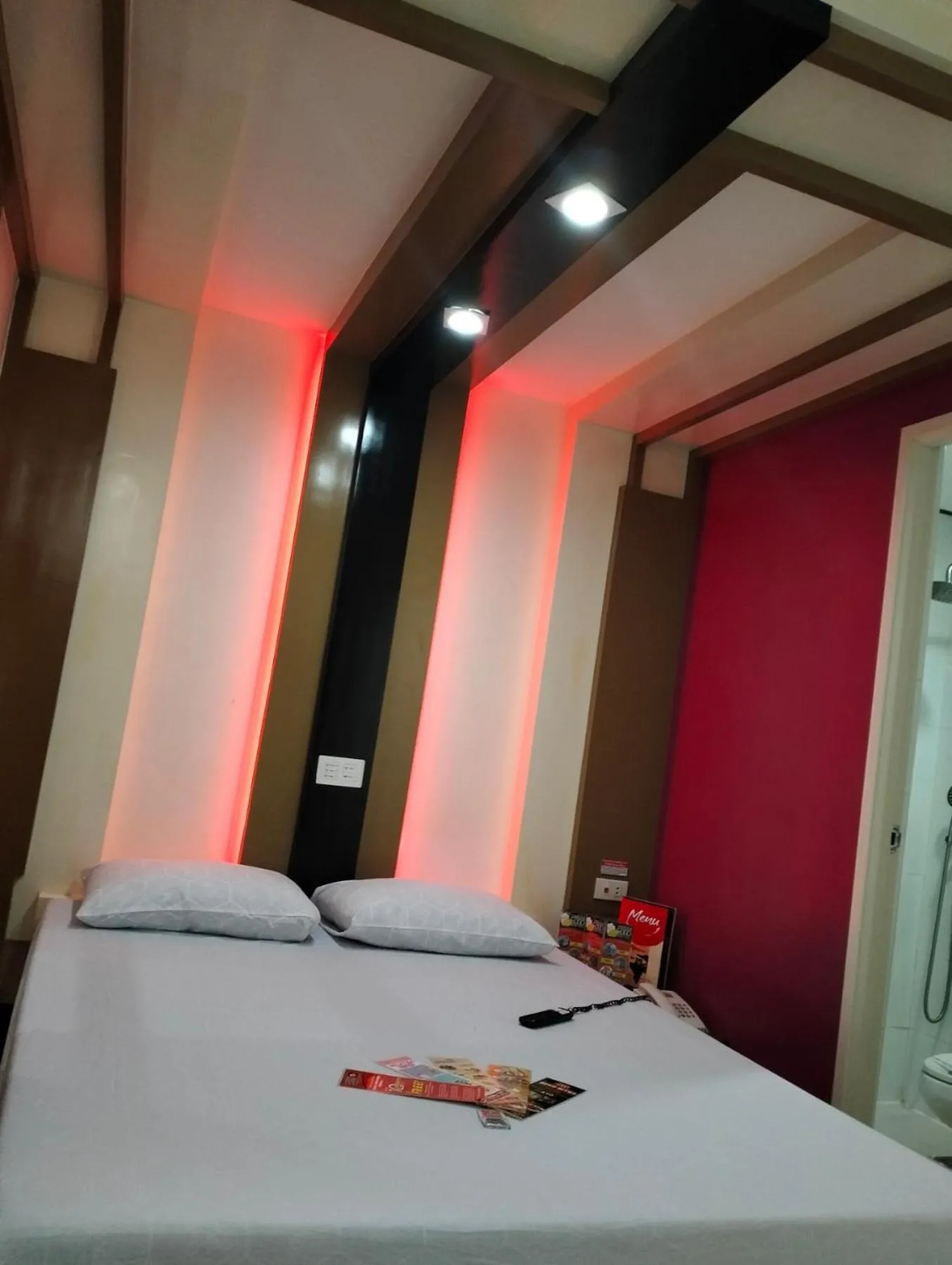 Bed in Hotel Sogo Roxas Blvd