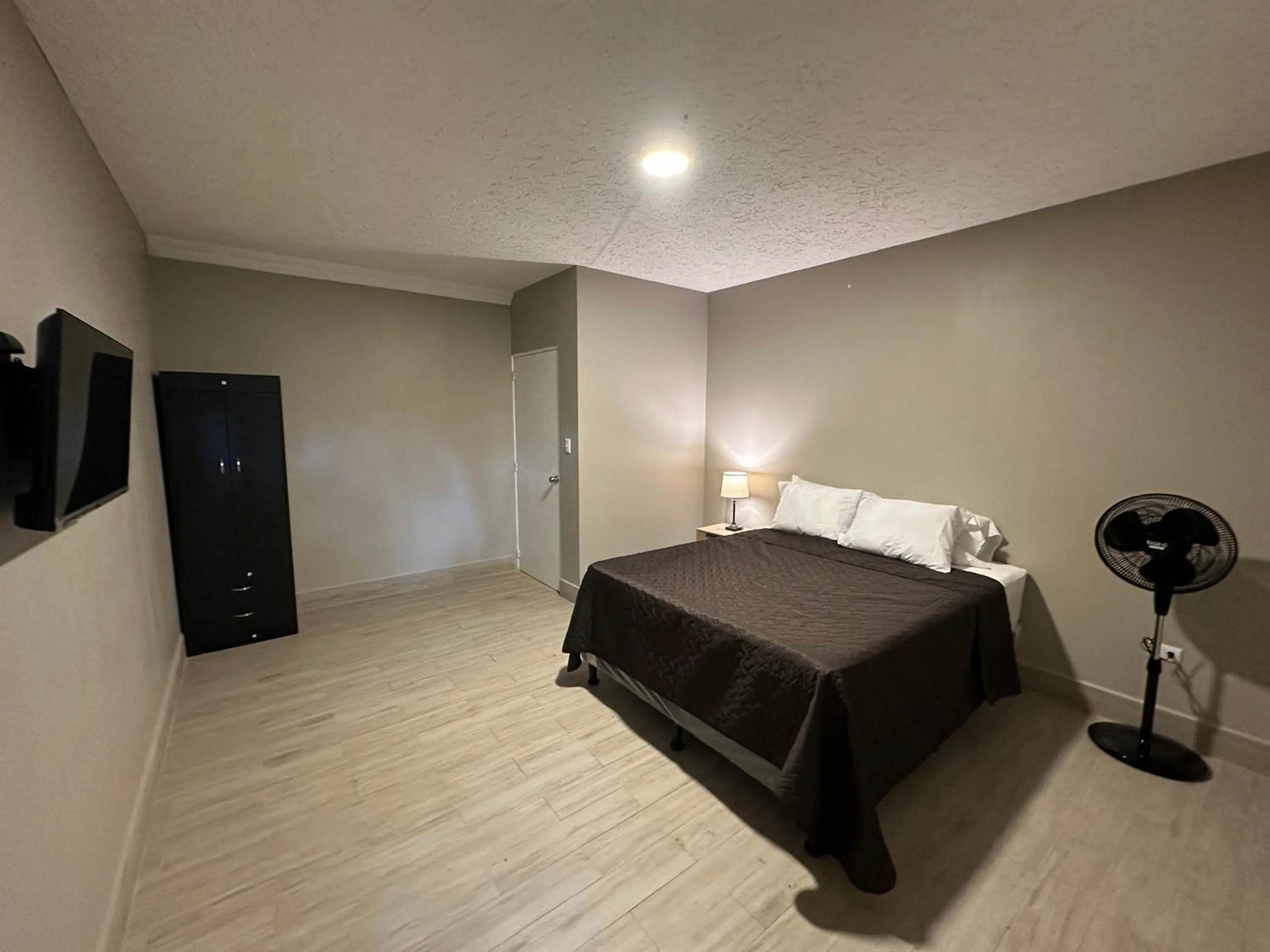 Photo of the whole room, Bed in Villa Sicilia