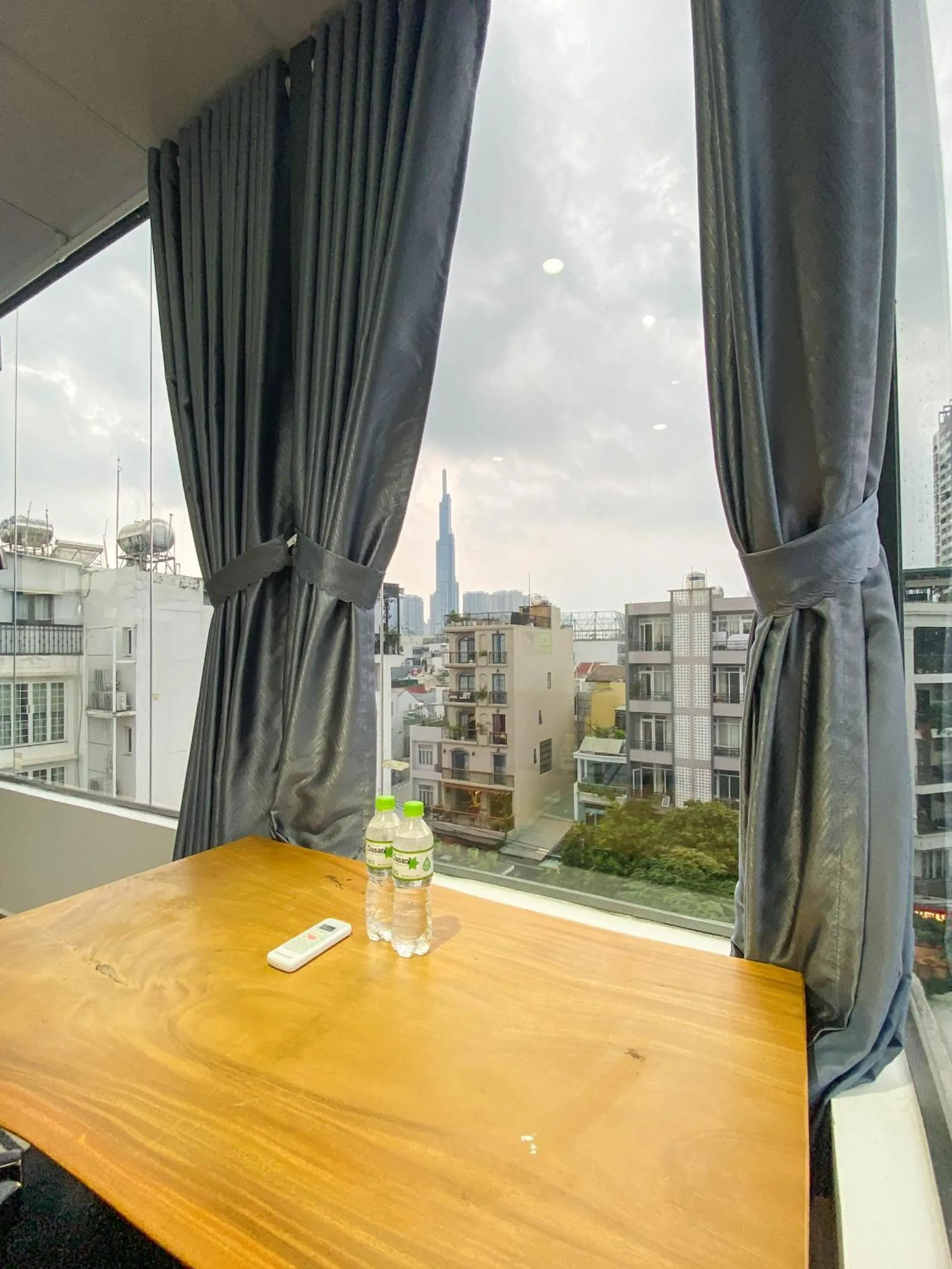 Day in Zeus Living - Cozy Apartment in Thao Dien