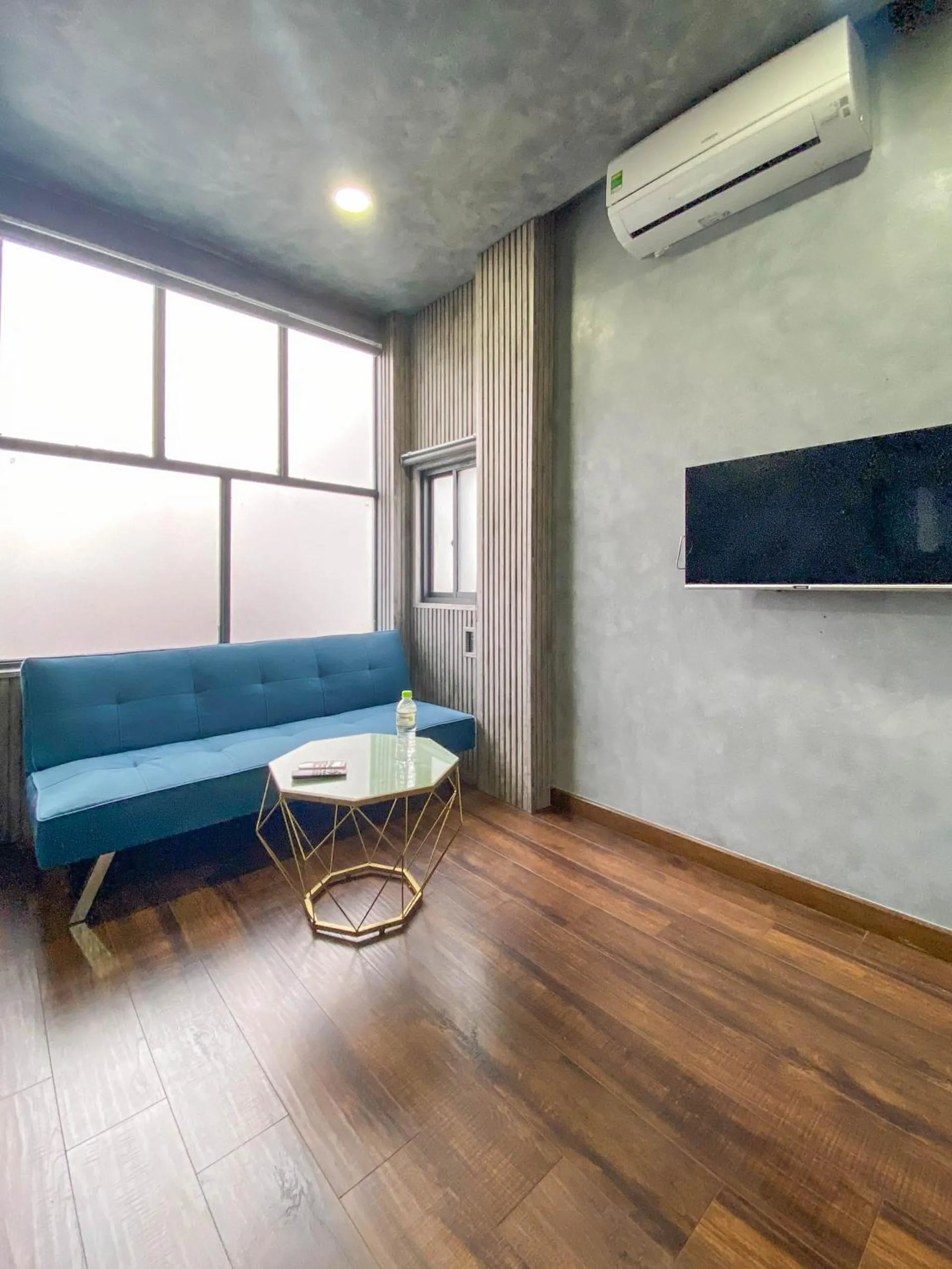 Communal lounge/ TV room in Zeus Living - Cozy Apartment in Thao Dien