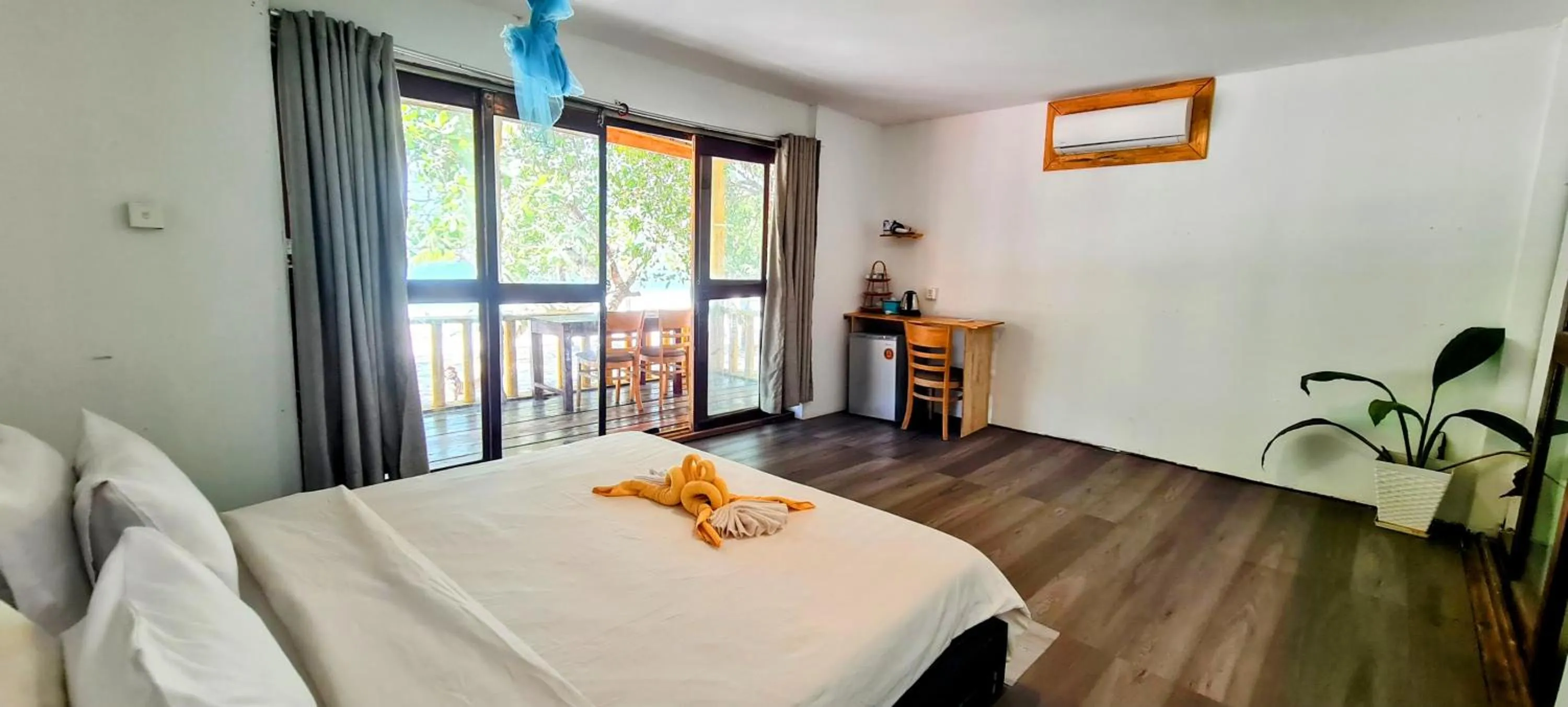 Bed in Koh Rong Beach Hostel and Bungalows