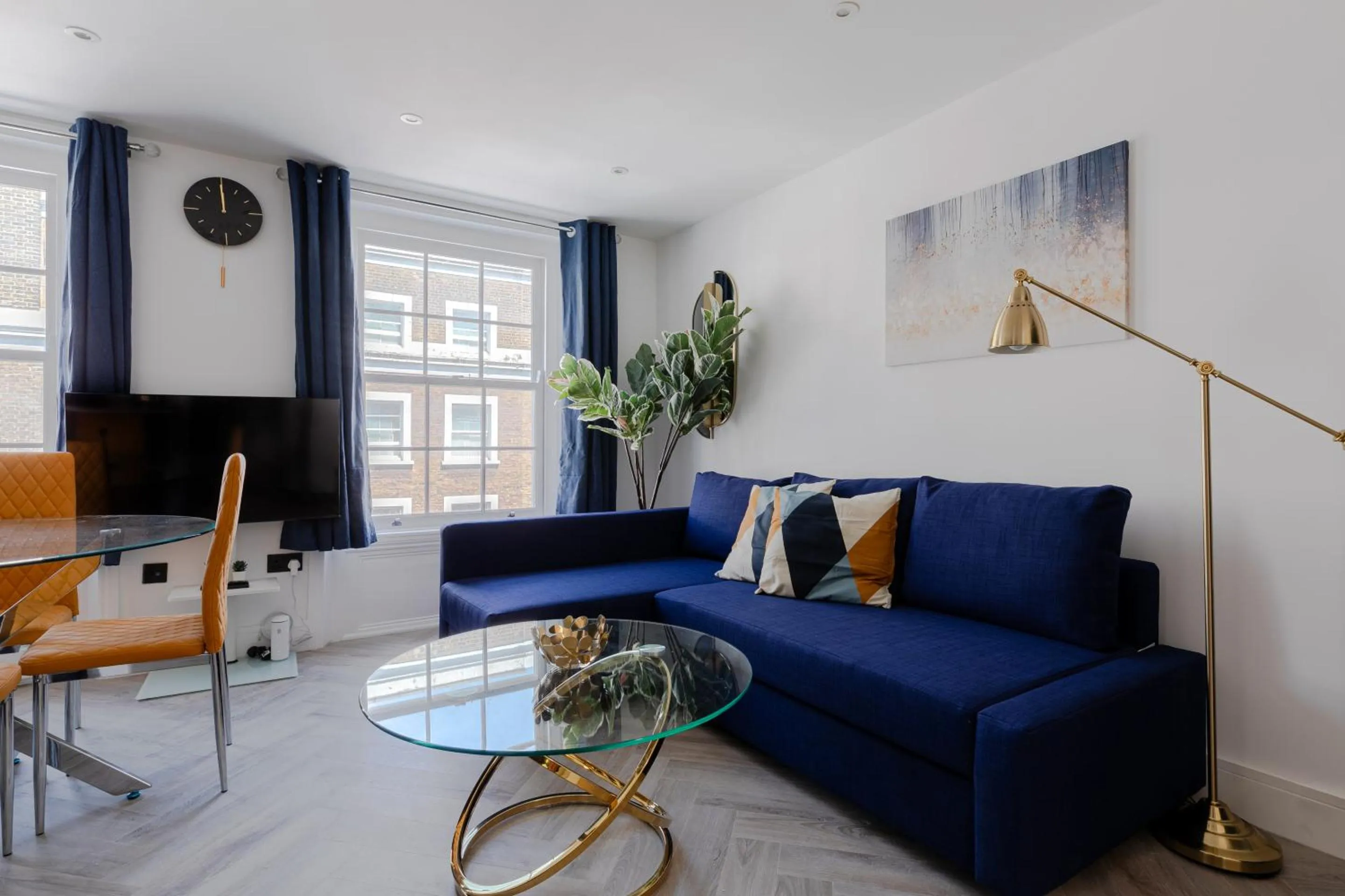 Living room in Comfortable Apartments near Harrods