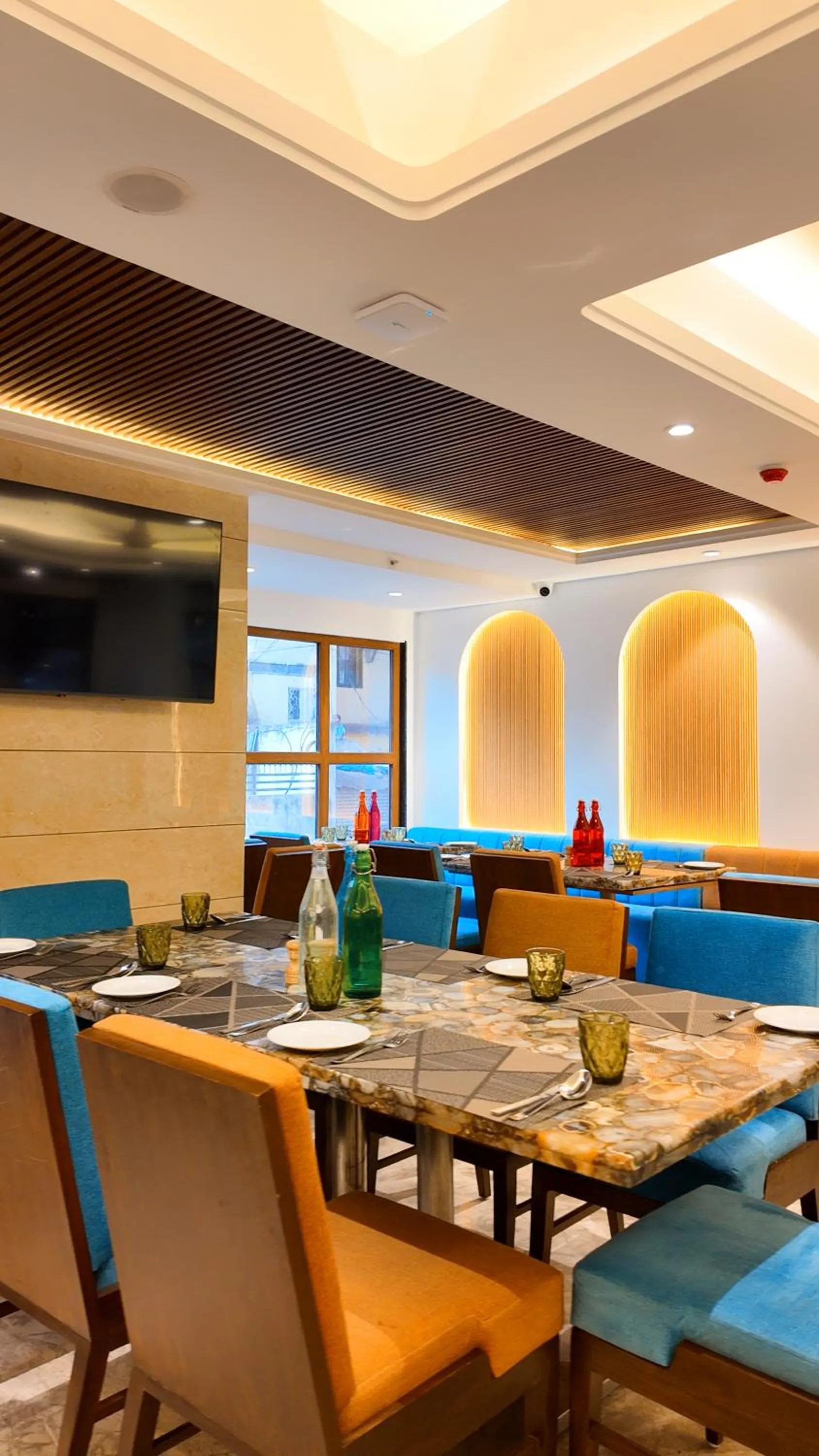 Restaurant/places to eat in Fortune Select Candolim, Goa - Member ITC Hotels' Group