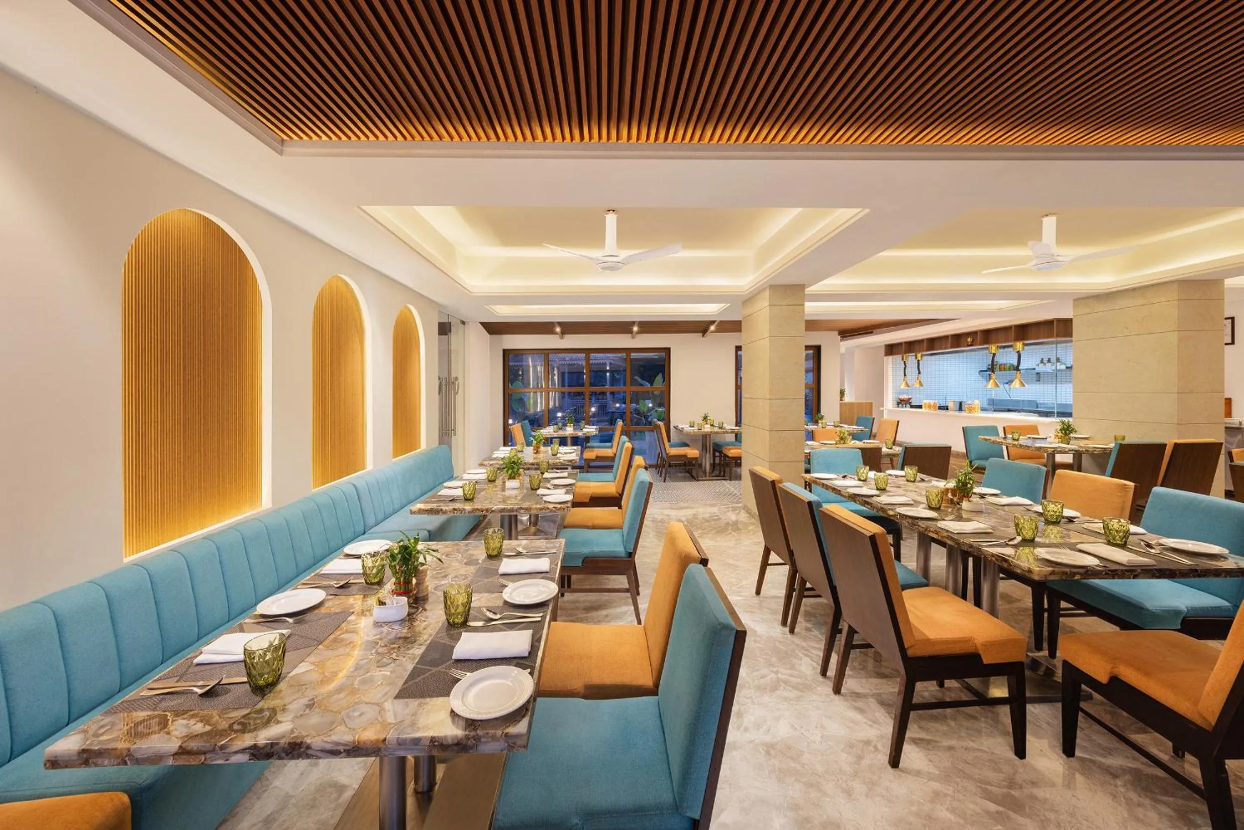 Restaurant/places to eat in Fortune Select Candolim, Goa - Member ITC Hotels' Group
