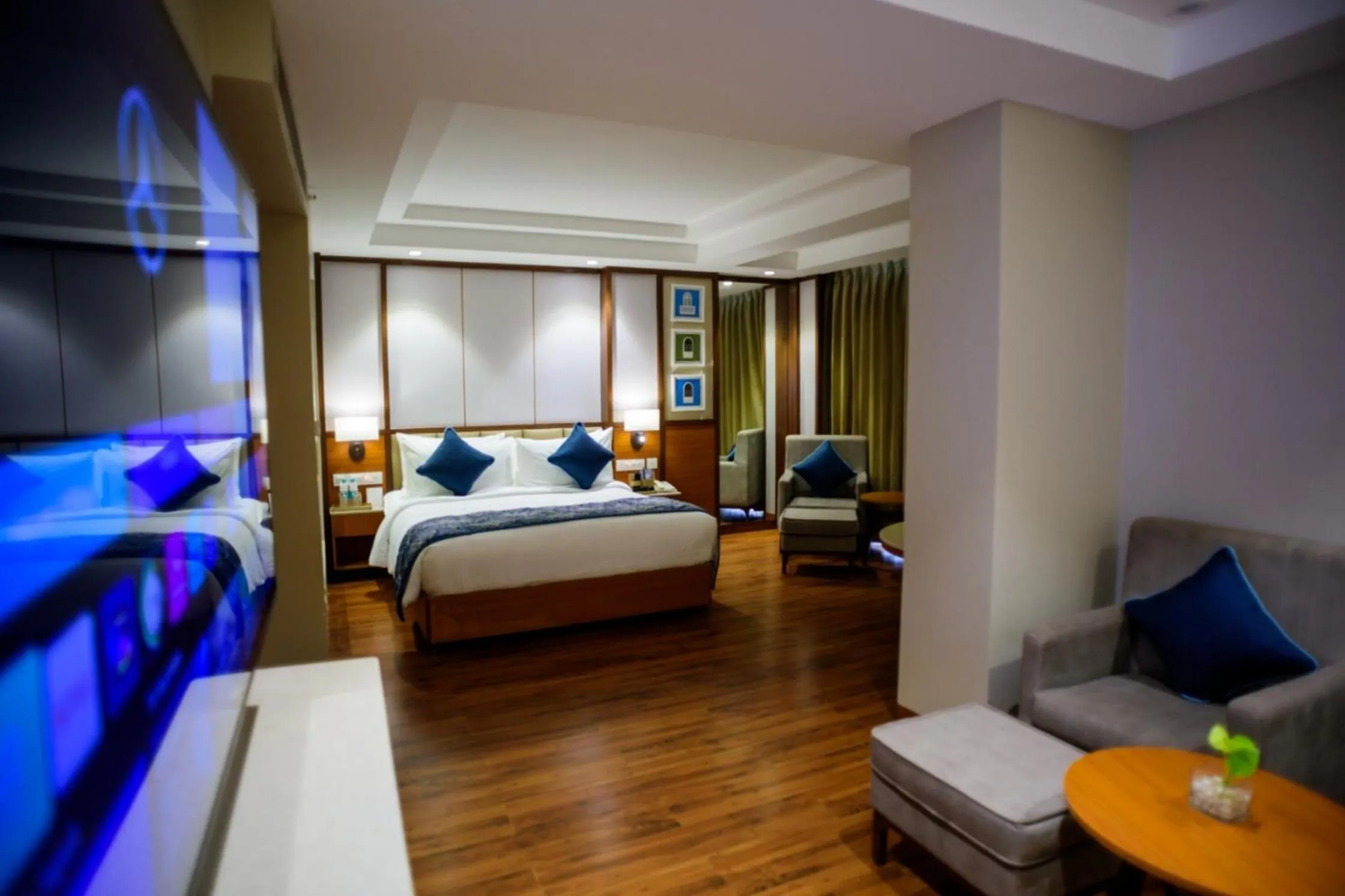 TV and multimedia, Bed in Fortune Select Candolim, Goa - Member ITC Hotels' Group