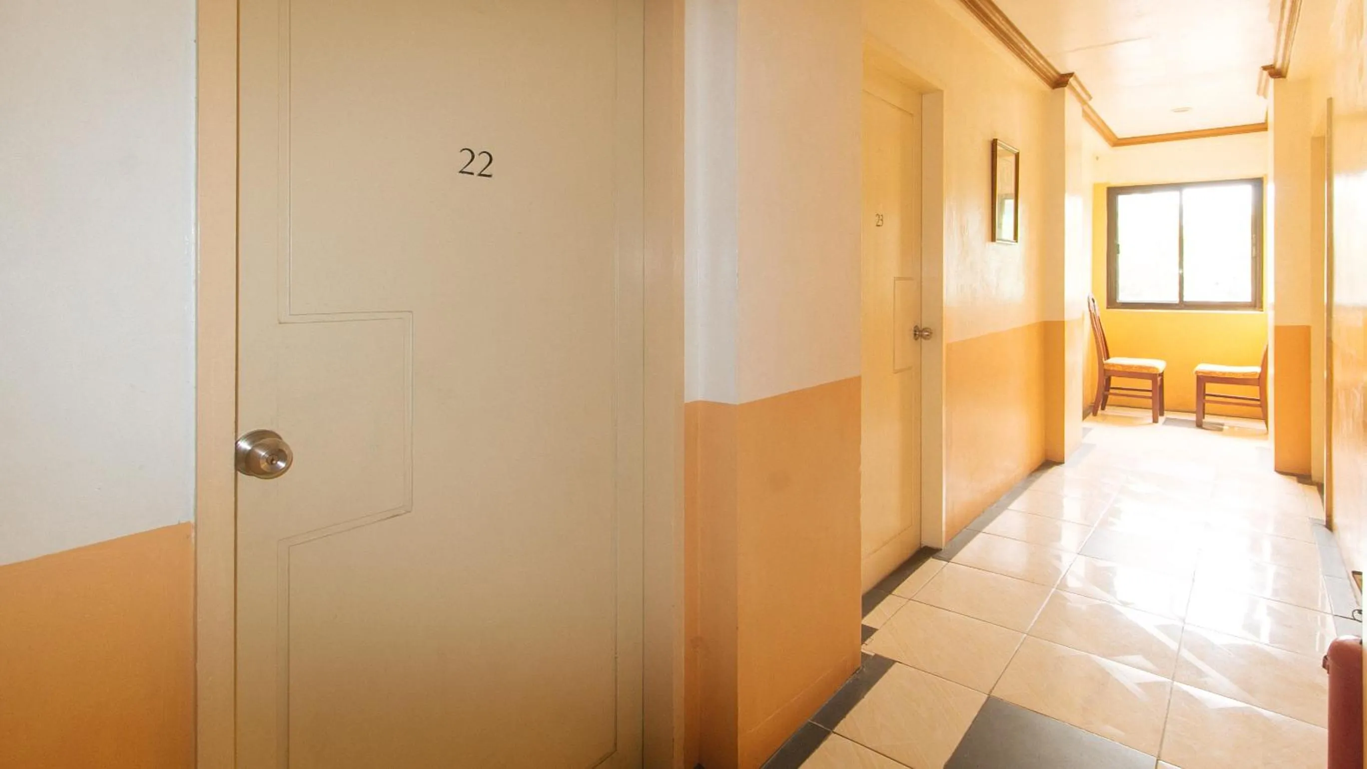 Property building in RedDoorz @ Tondaligan Beach Hotel