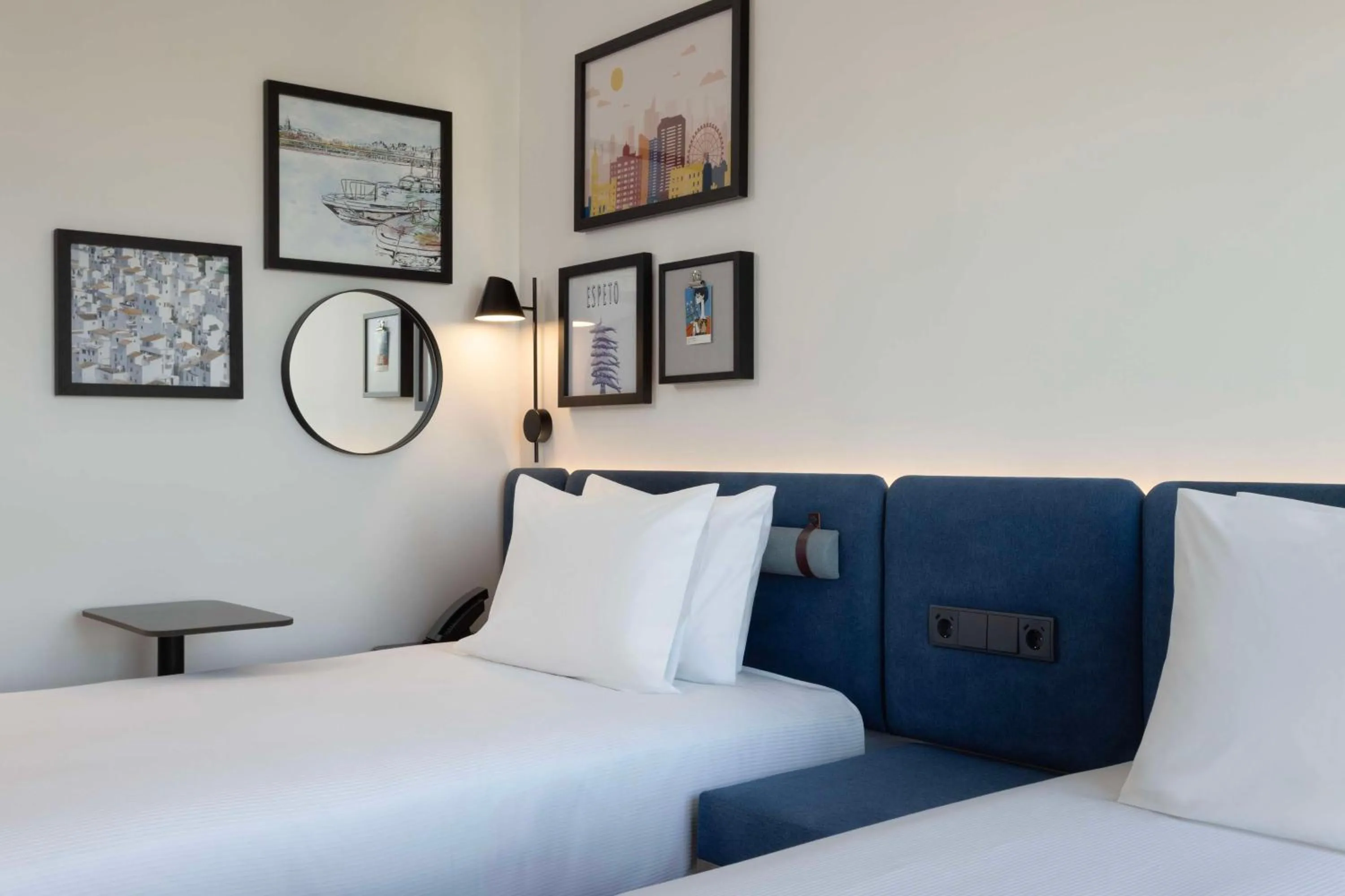 Bed in Hampton By Hilton Malaga Martiricos