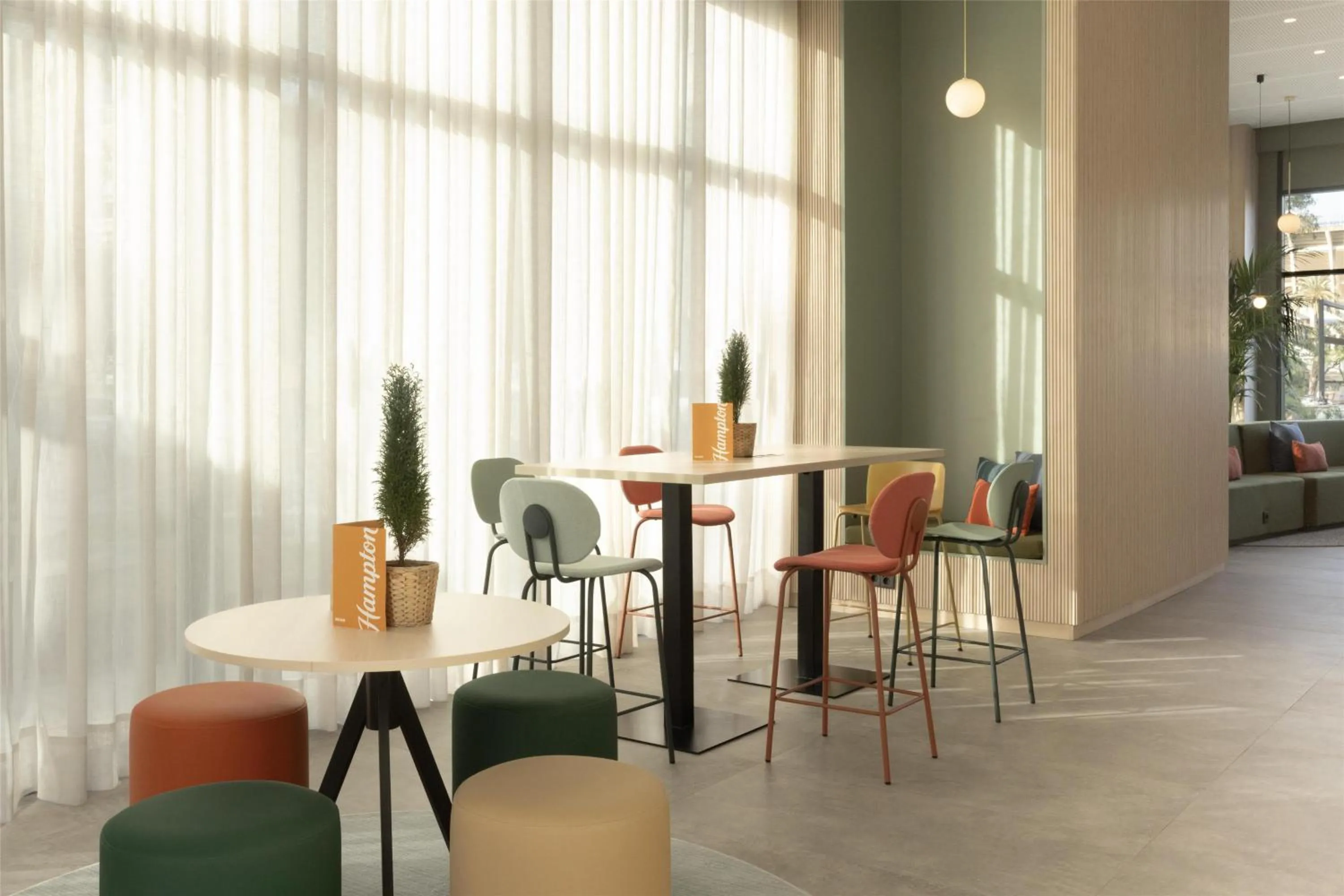 Lobby or reception in Hampton By Hilton Malaga Martiricos