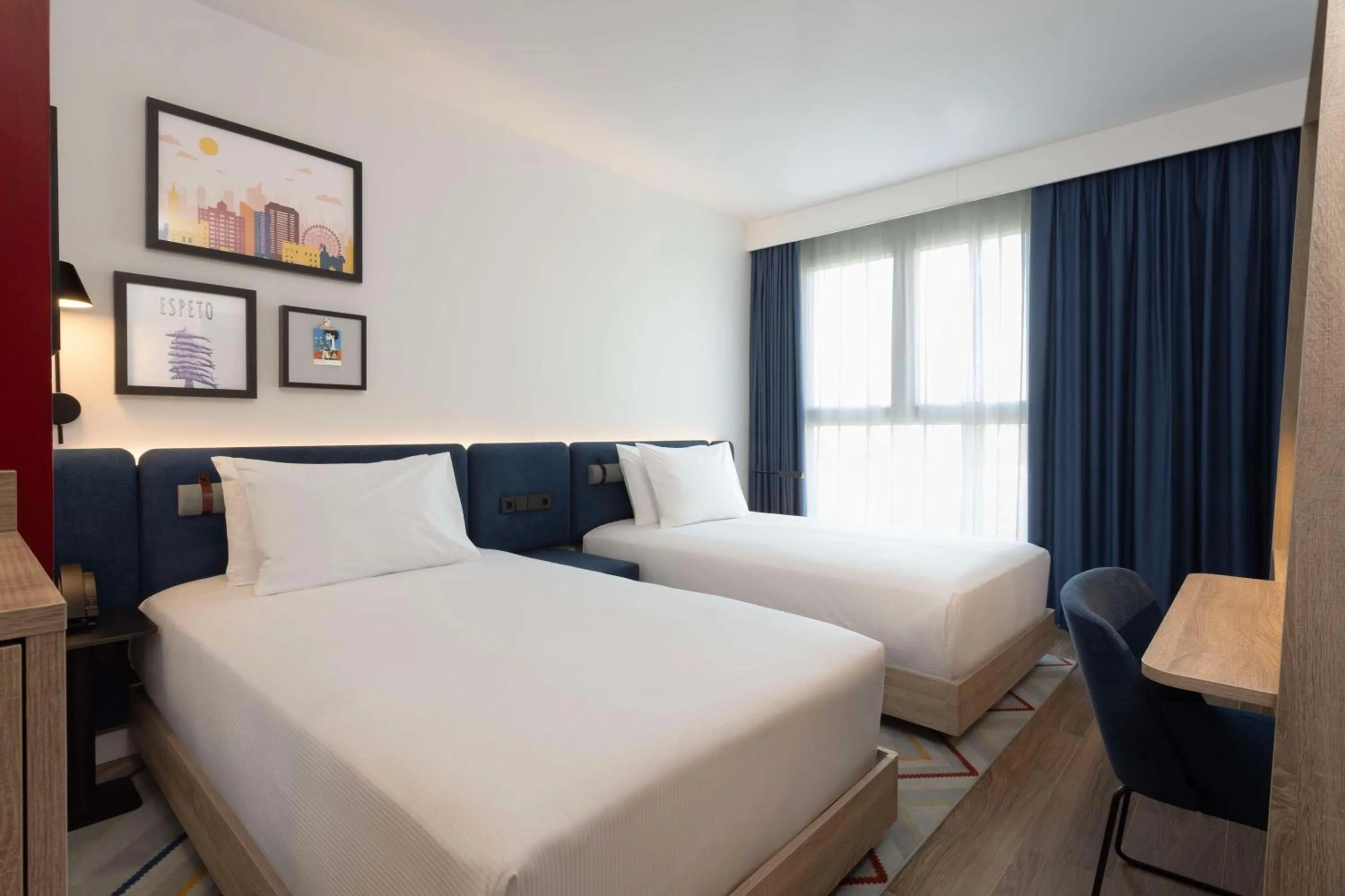 Bed in Hampton By Hilton Malaga Martiricos
