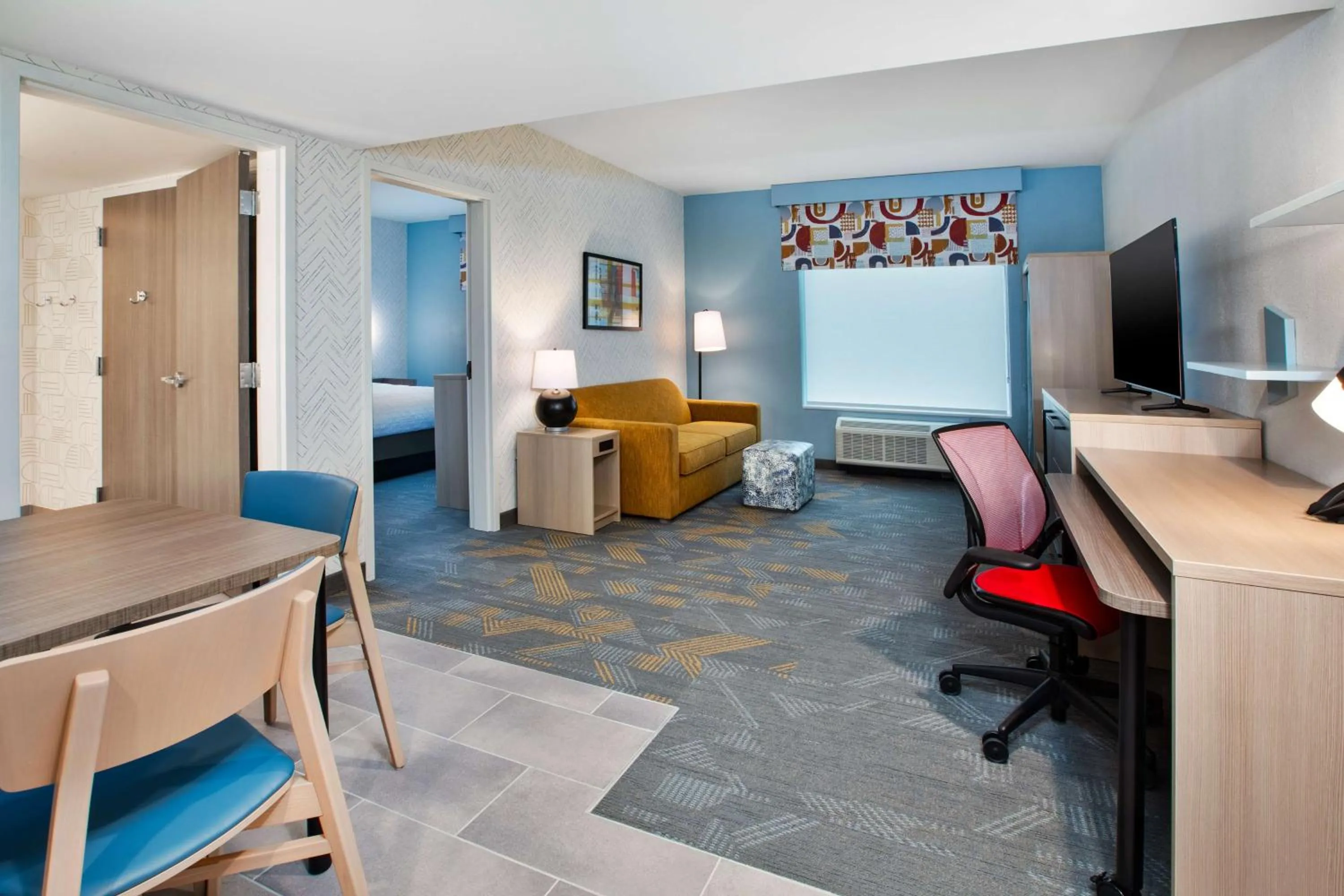 Bedroom in Home2 Suites By Hilton Grand Rapids Northeast