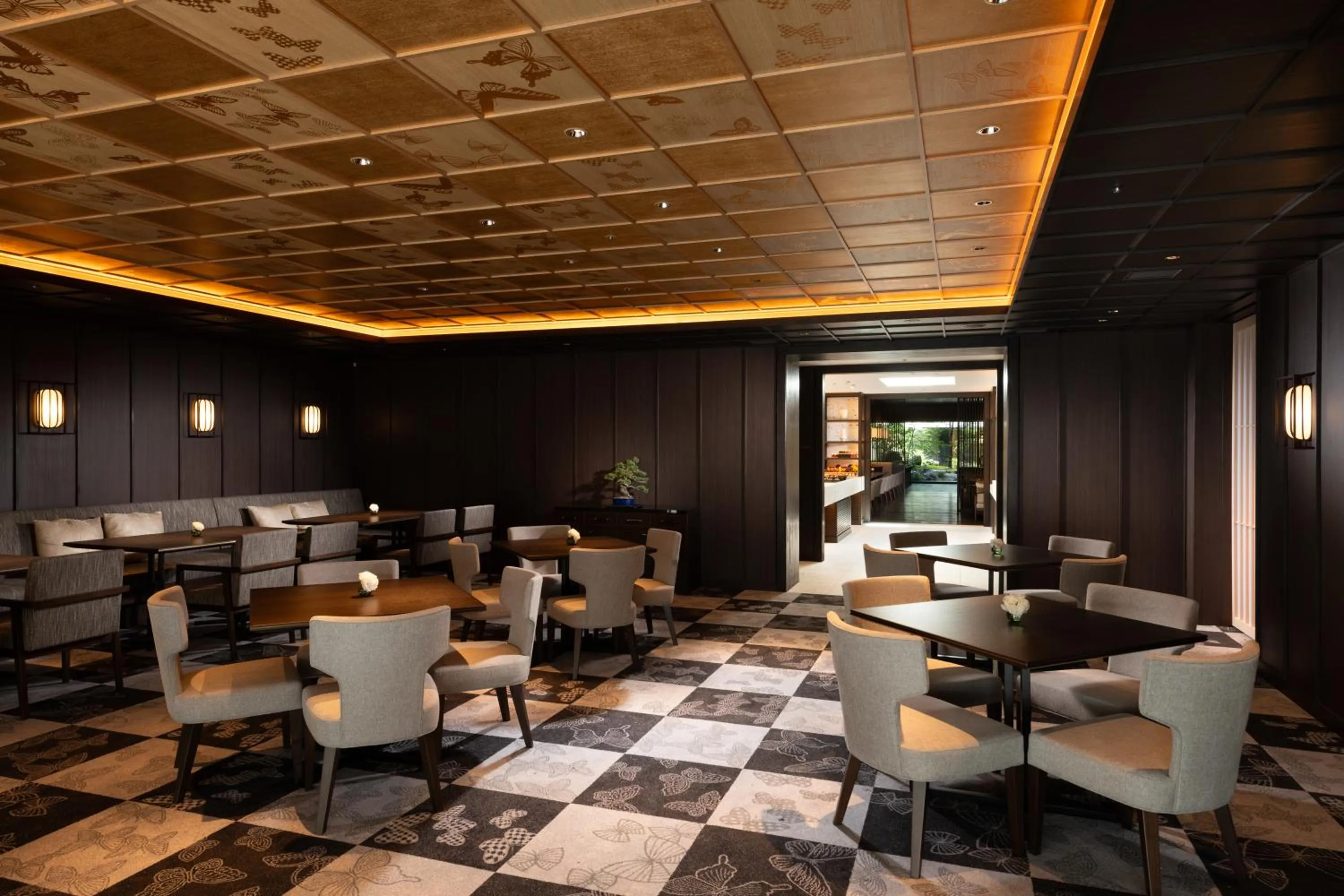 Lounge or bar in Hilton Kyoto