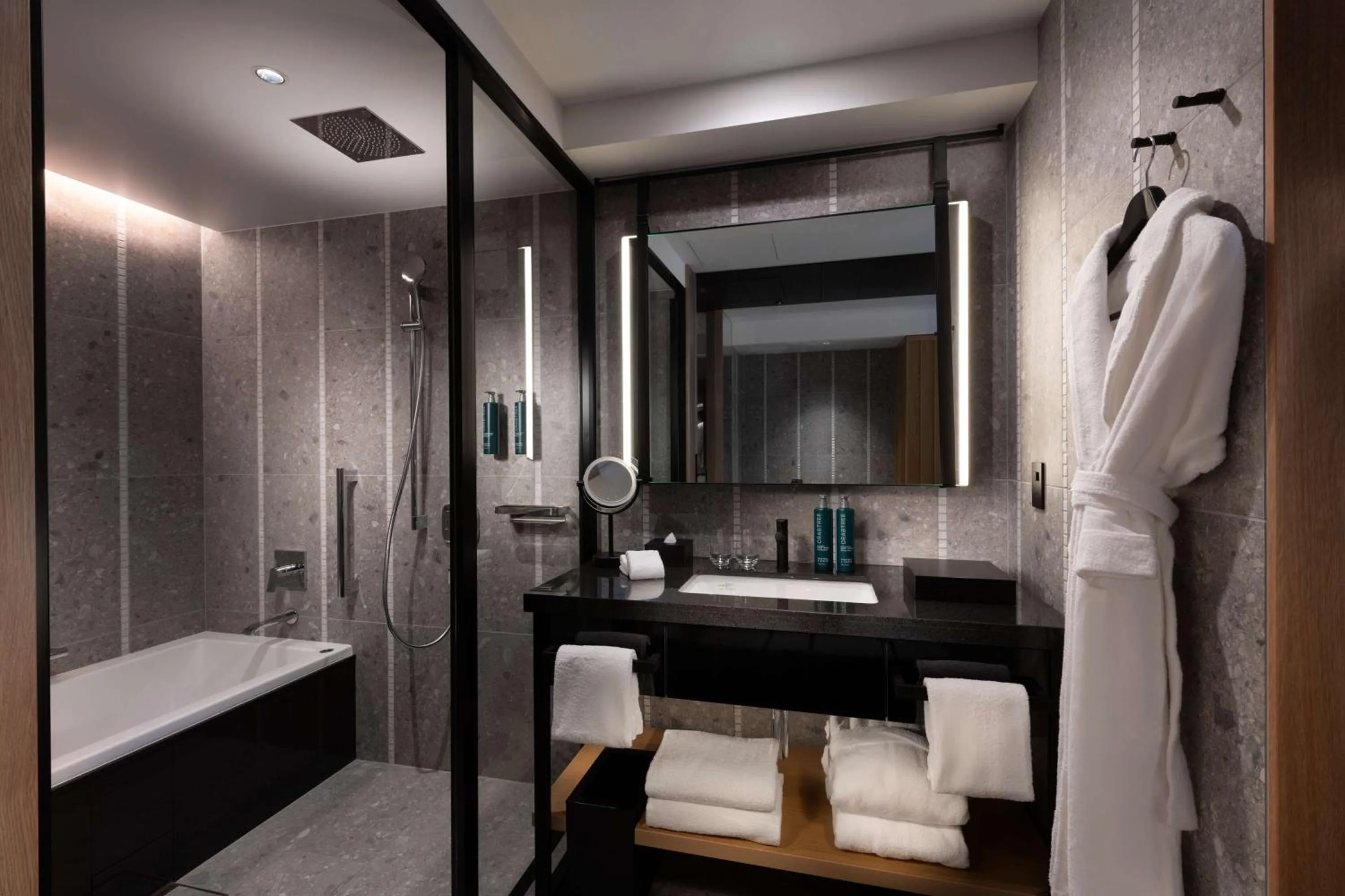 Shower in Hilton Kyoto