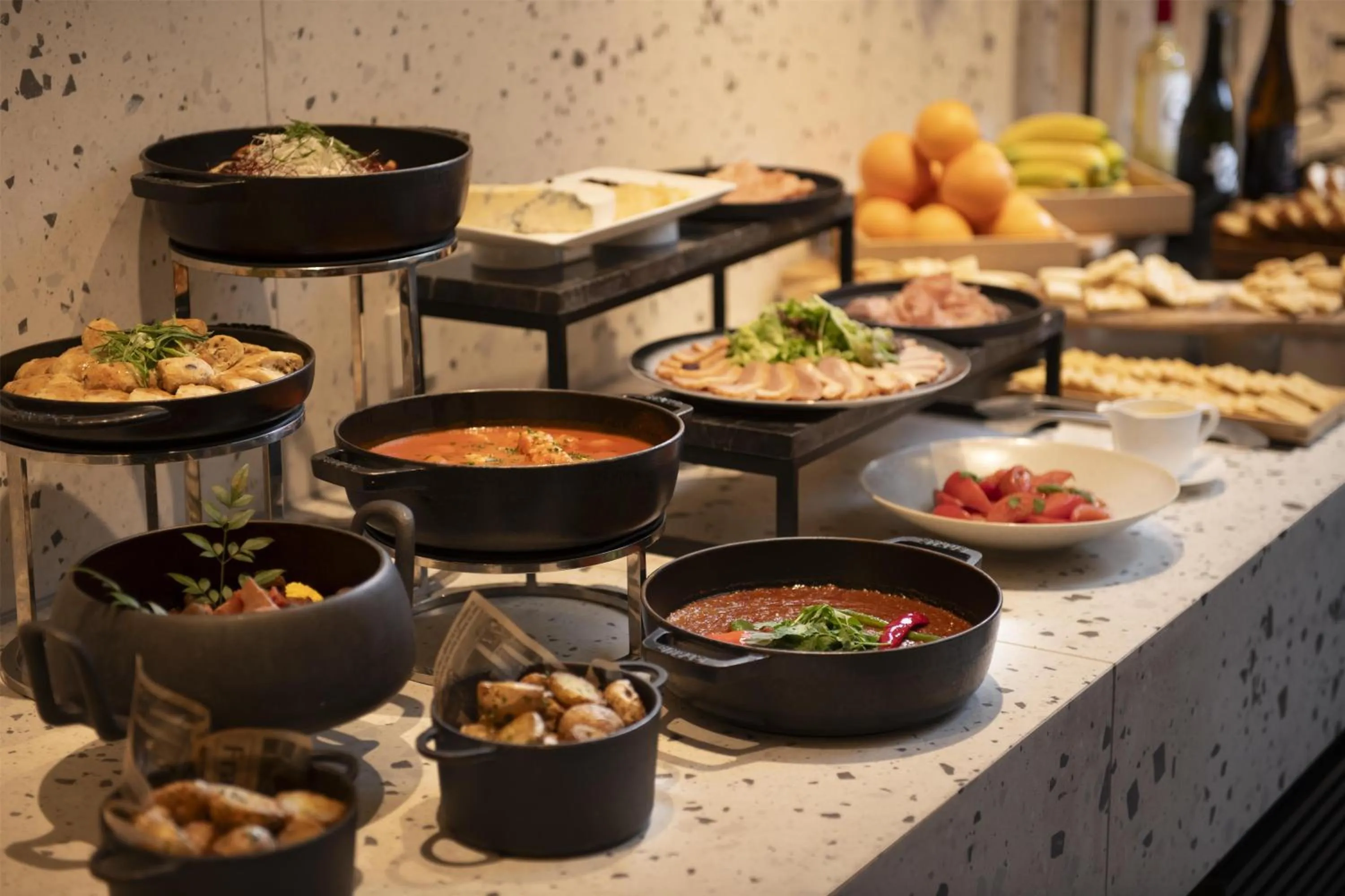 Lounge or bar in Hilton Kyoto