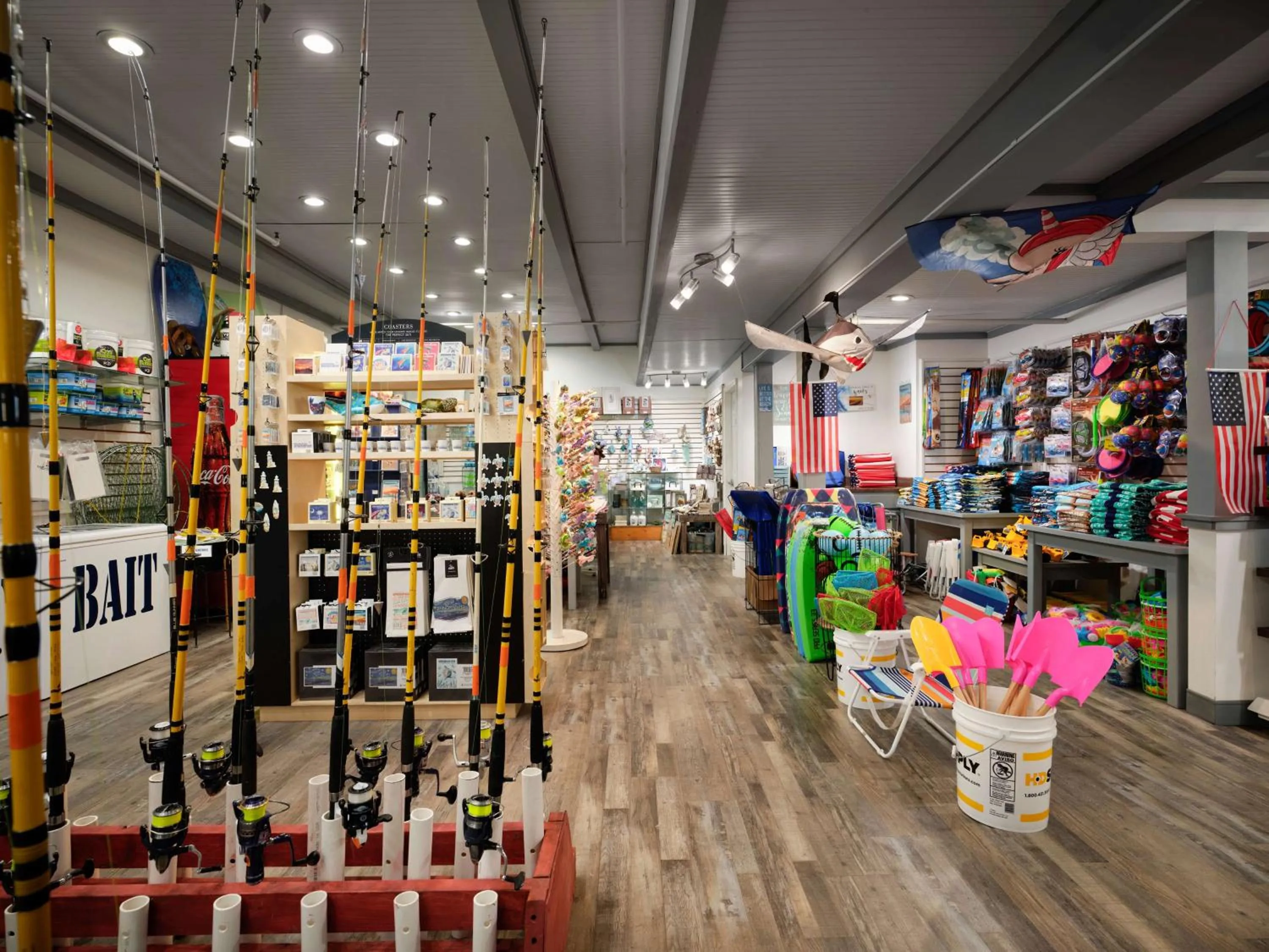 On-site shops in The Ellie Beach Resort Myrtle Beach, Tapestry By Hilton