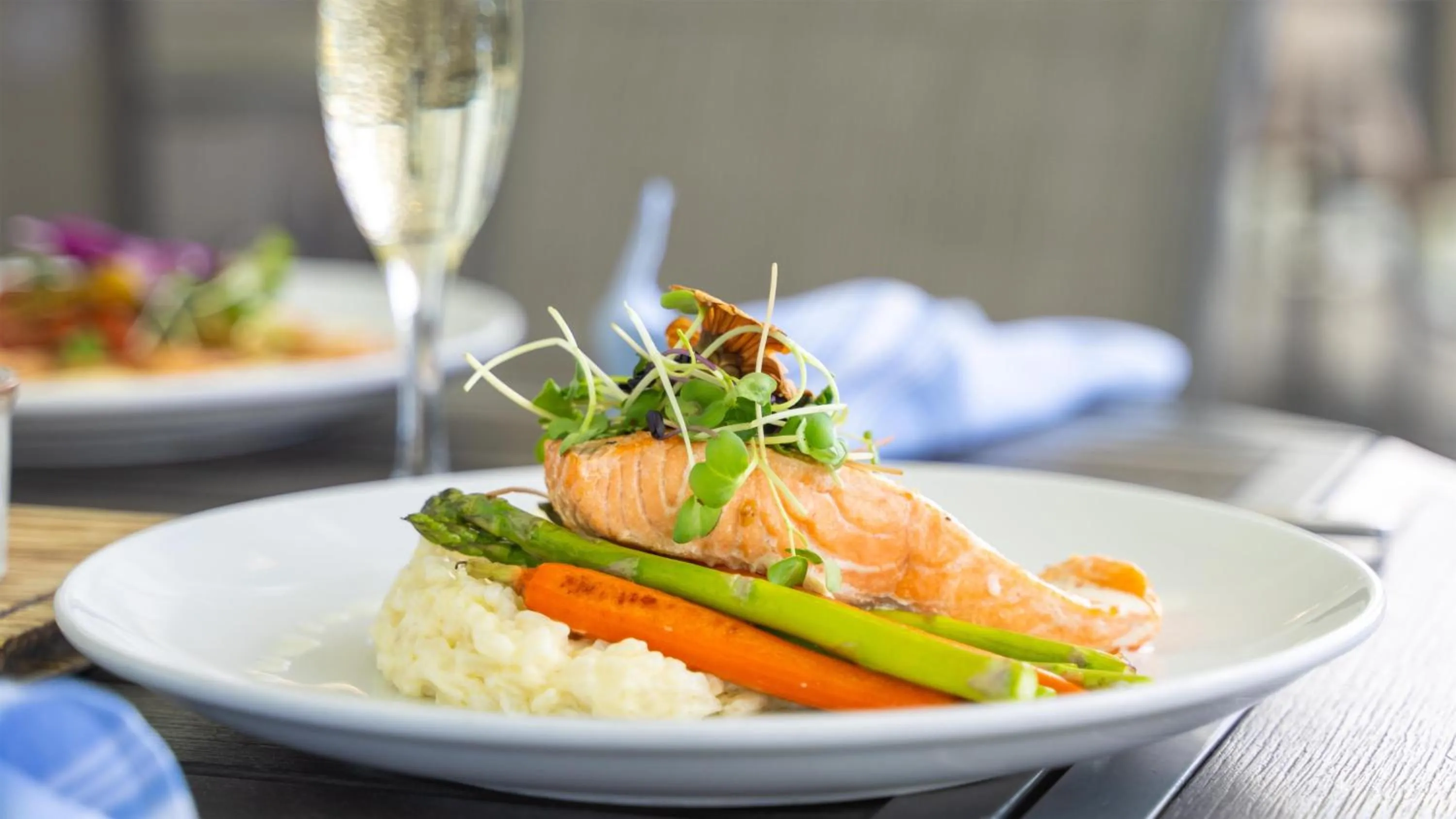 Restaurant/places to eat in The Ellie Beach Resort Myrtle Beach, Tapestry By Hilton