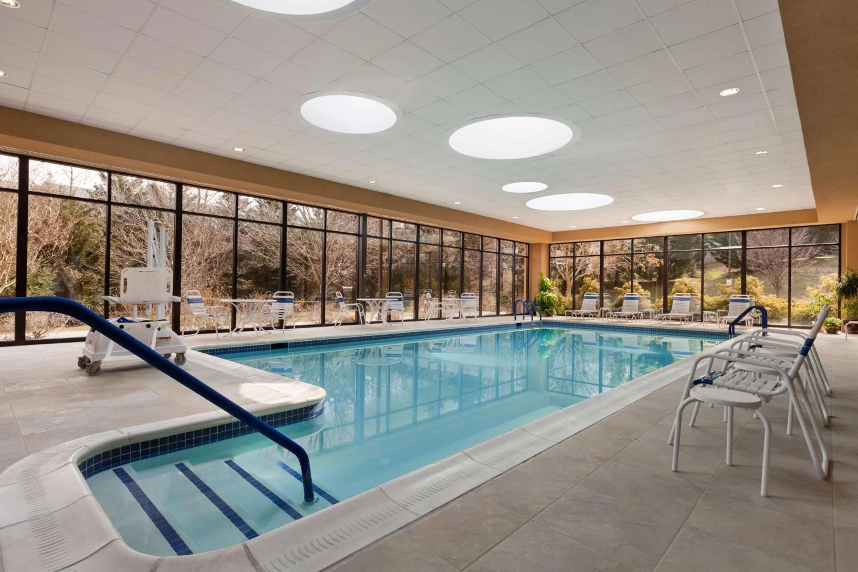 Pool view in Hampton Inn Warrenton, Va