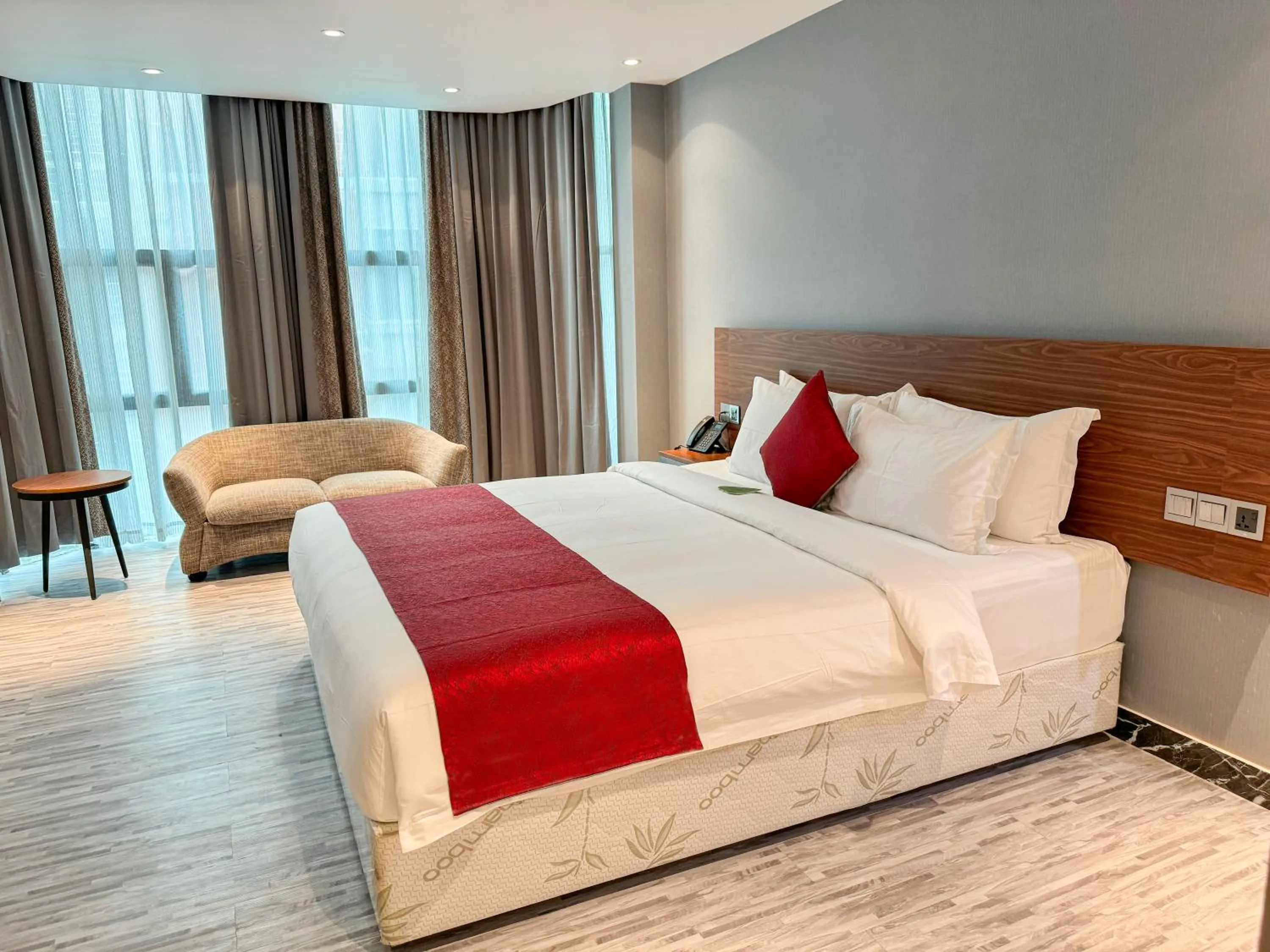 Bed in Hotel Omni Residency Baridhara