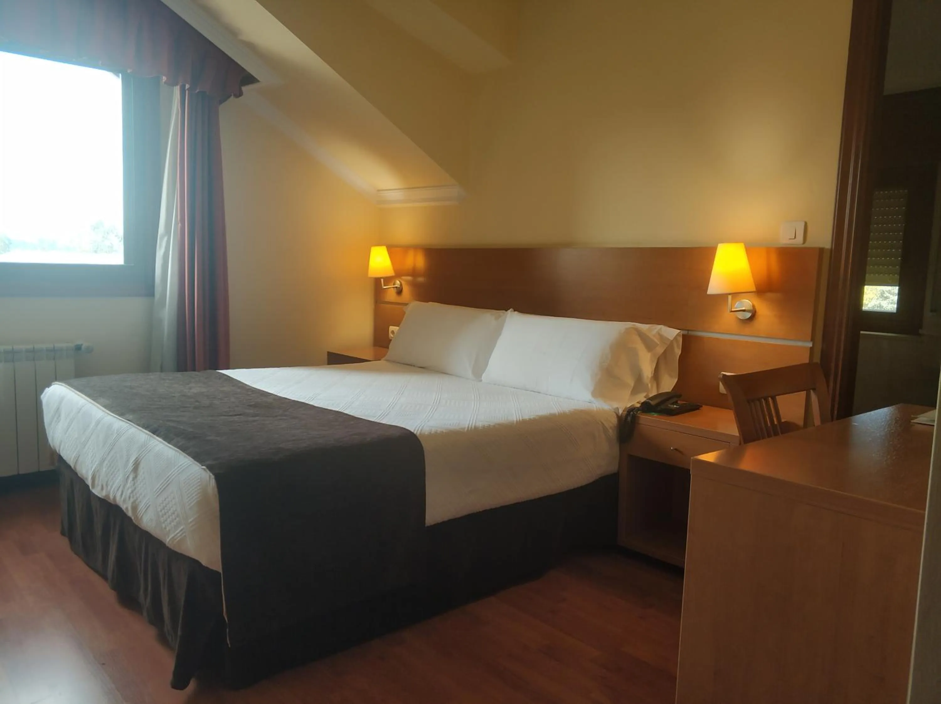 Photo of the whole room, Bed in Hotel Avión by Bossh! Hotels