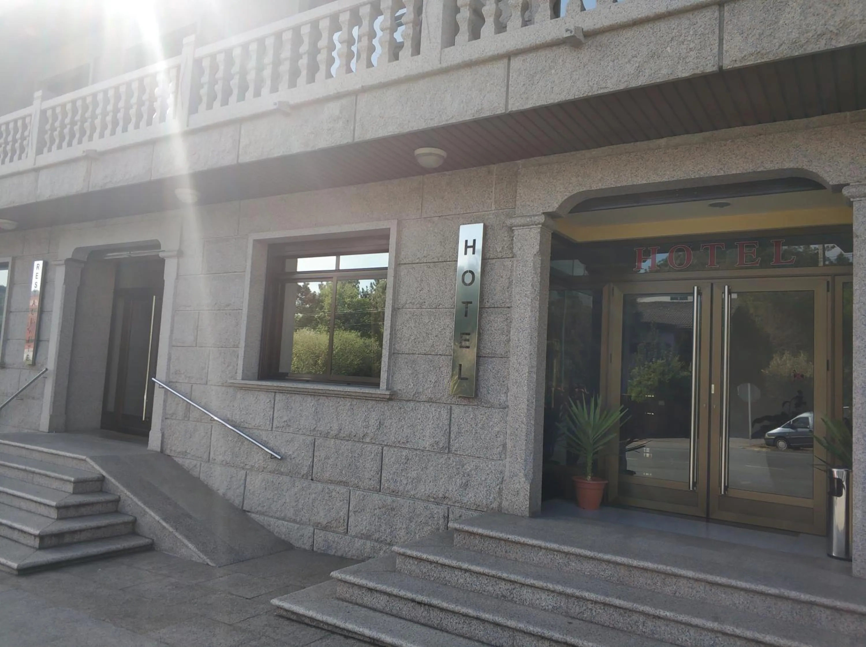 Facade/entrance in Hotel Avión by Bossh! Hotels