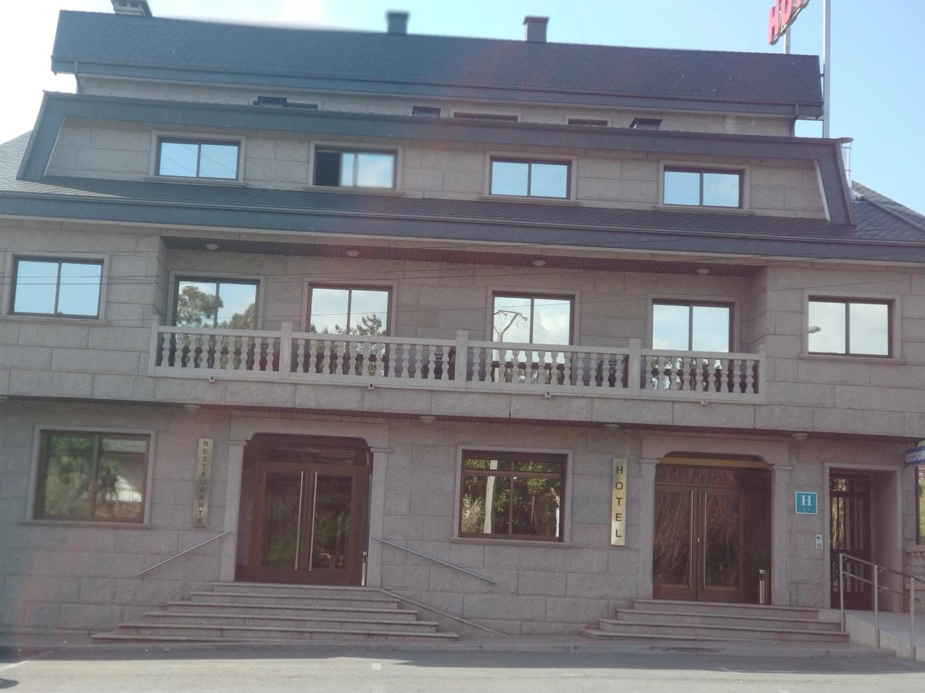 Property building in Hotel Avión by Bossh! Hotels