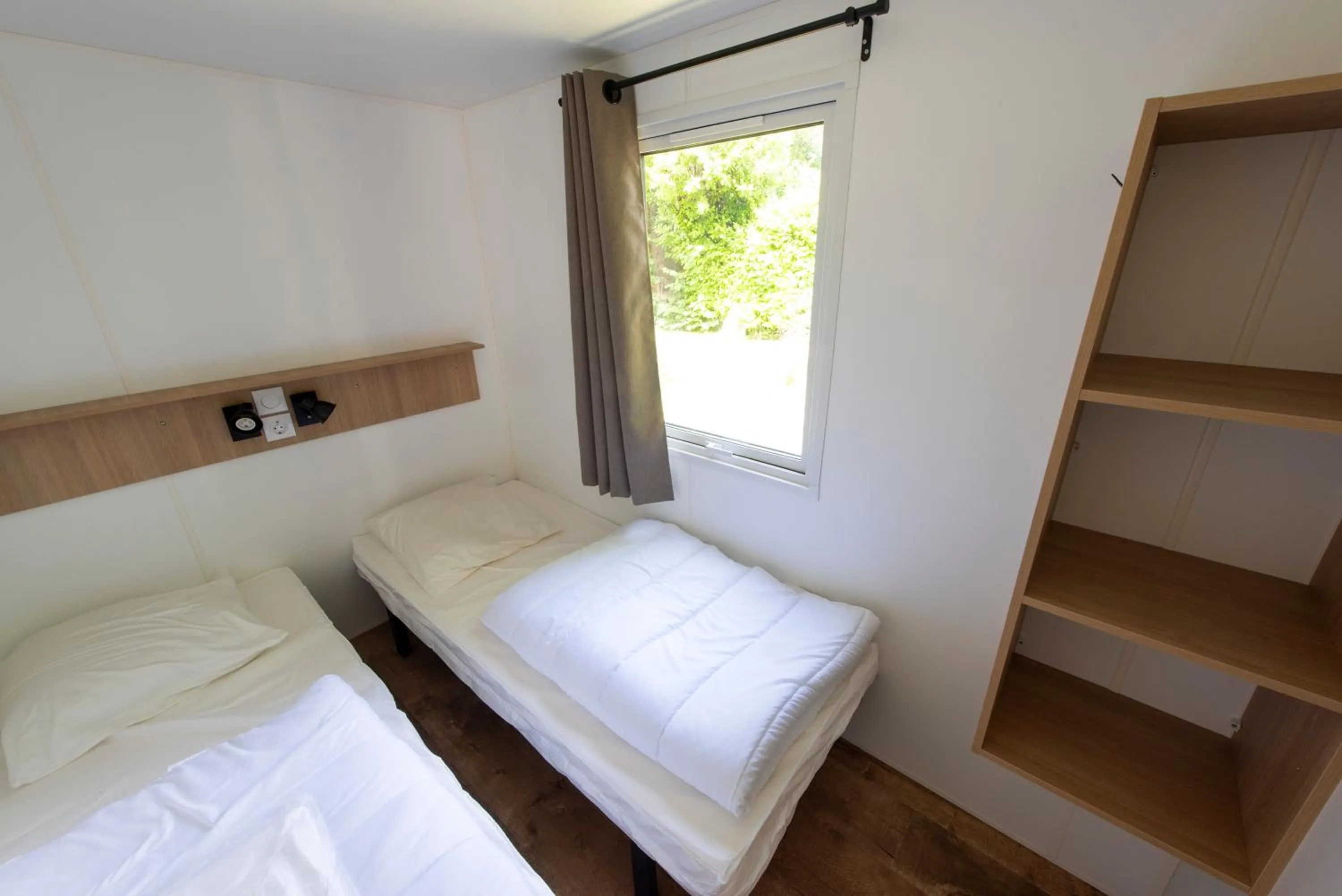 Mobile Home in Camping le Pré des Moines