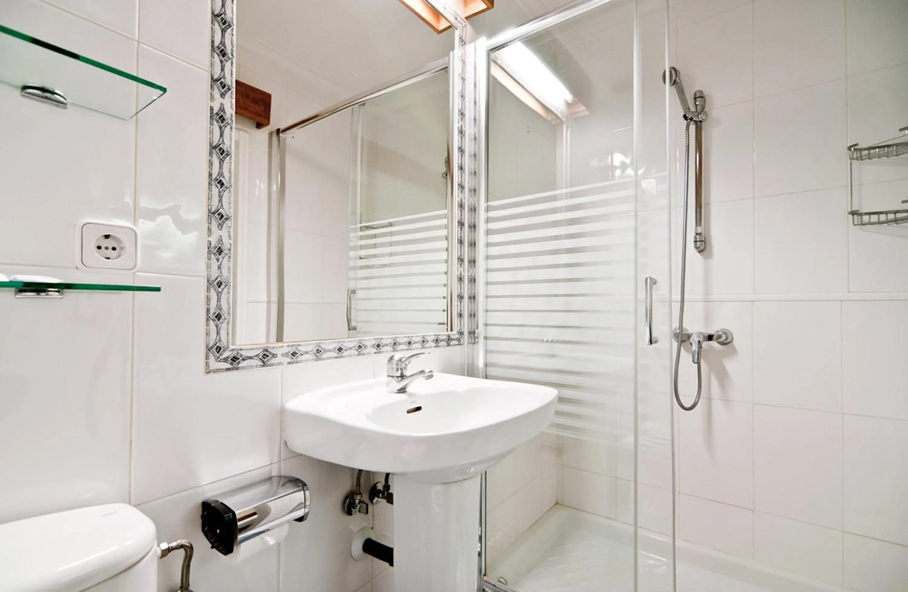 Bathroom in Hostal Asunción