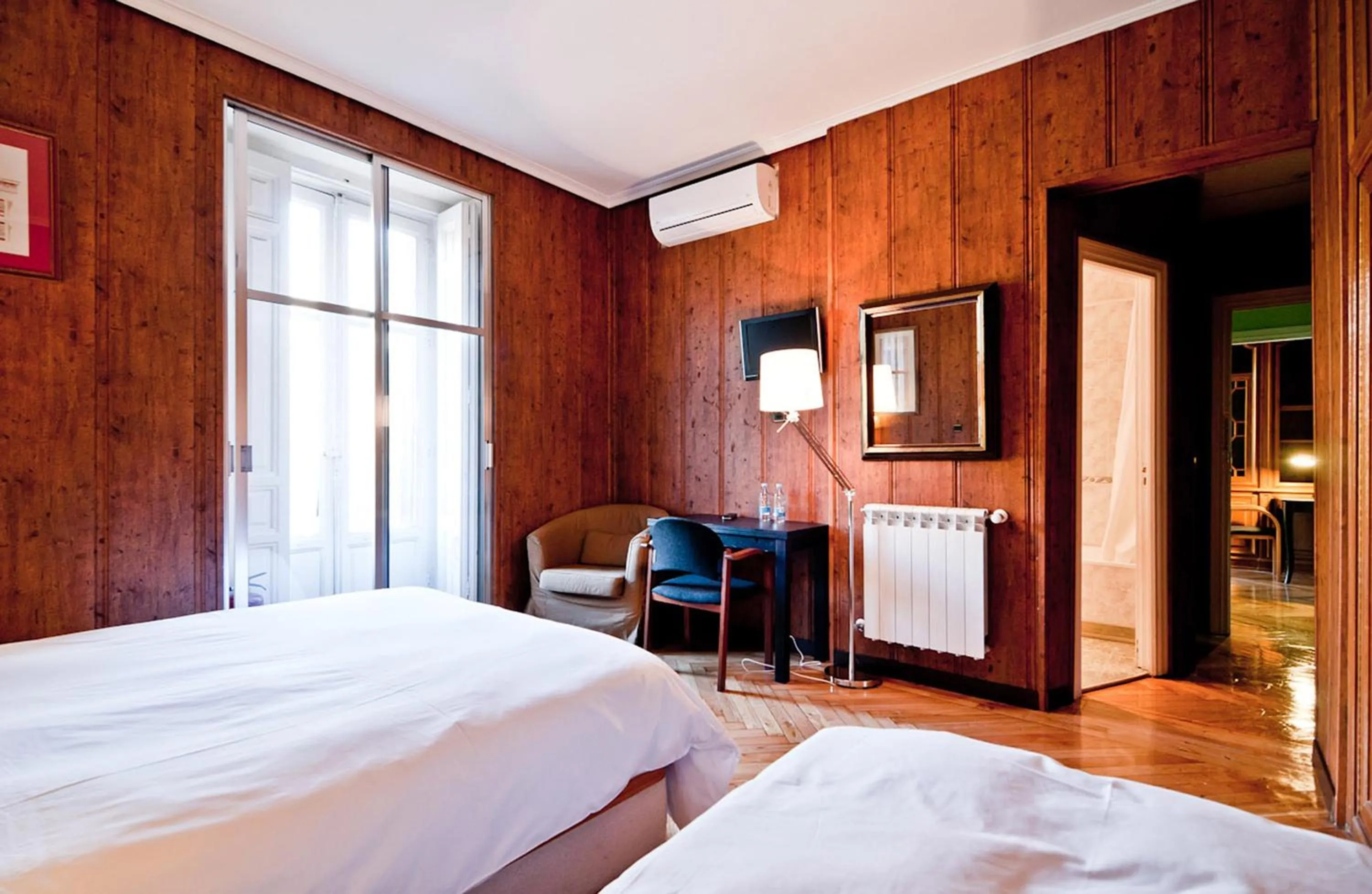 Photo of the whole room, Bed in Hostal Asunción