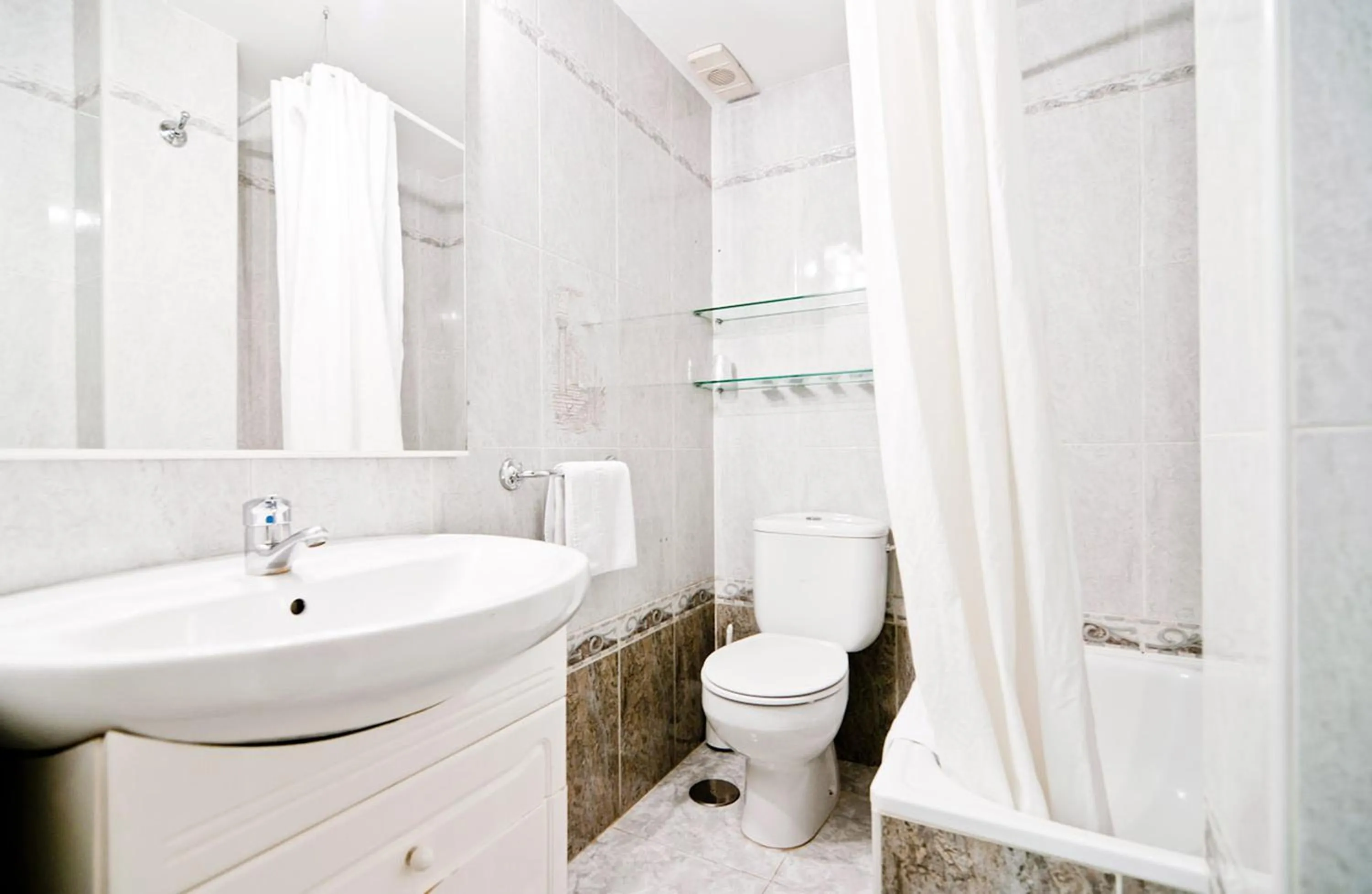 Bathroom in Hostal Asunción