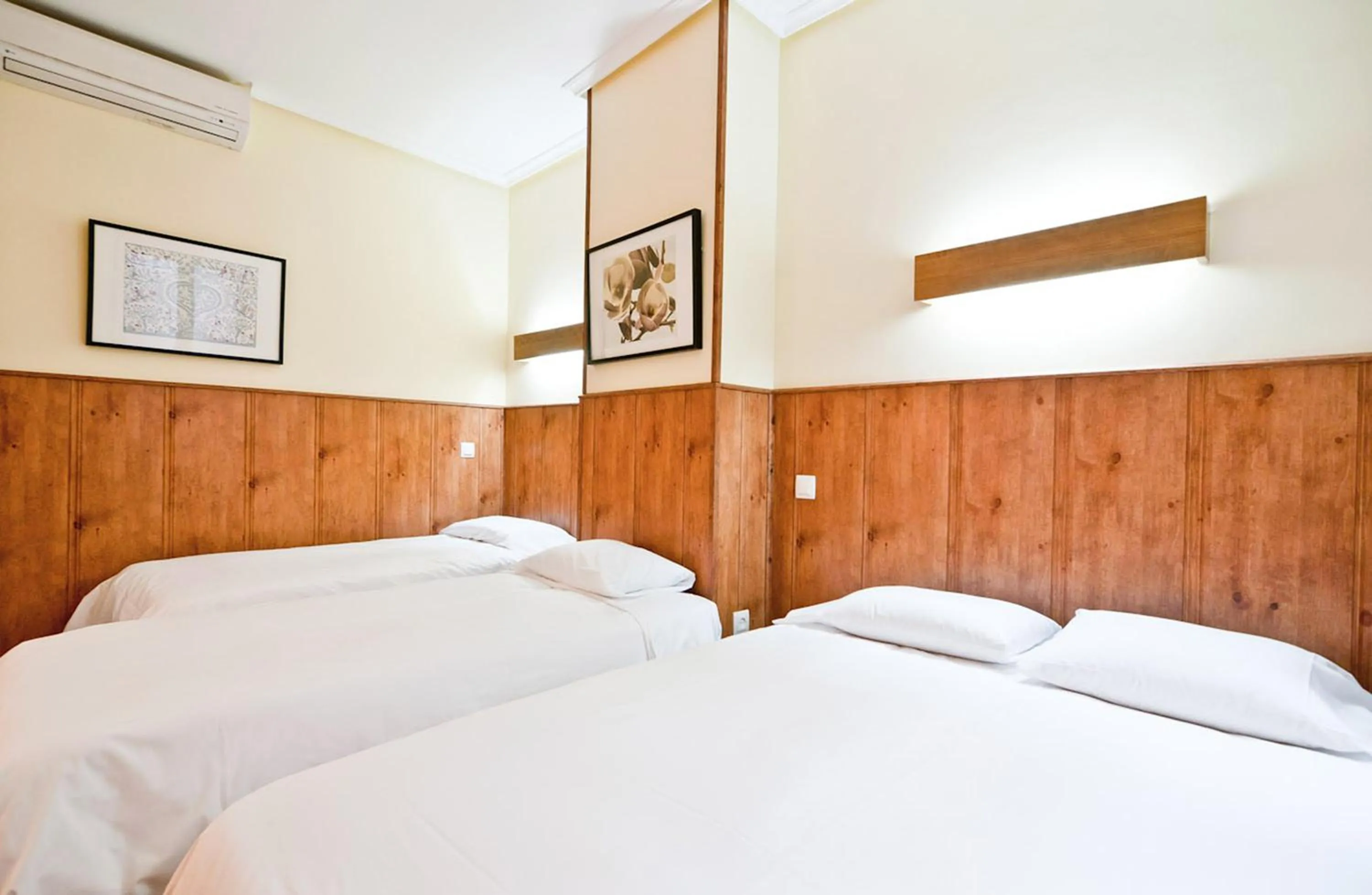 Bed in Hostal Asunción