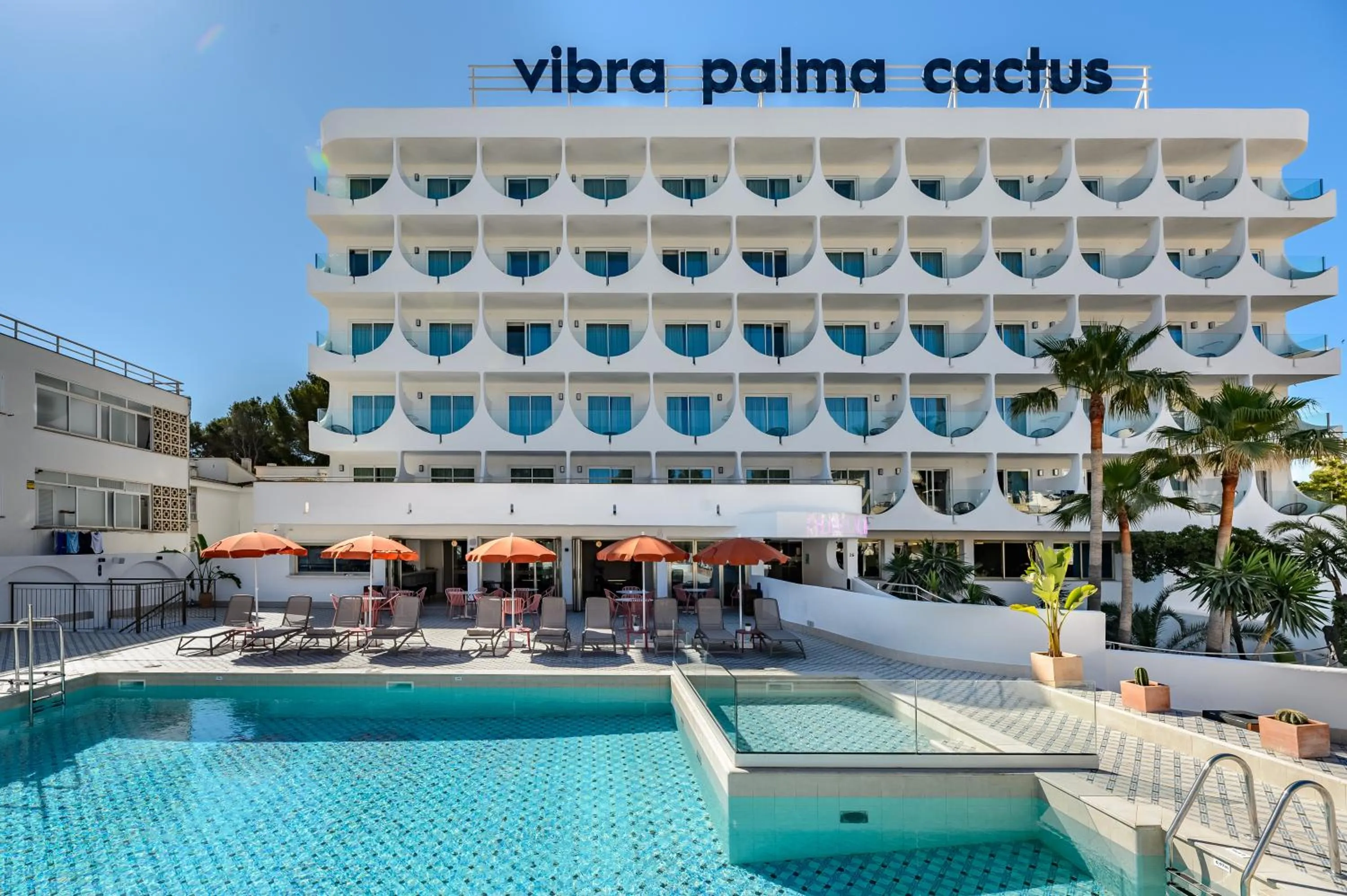 Property building in Hotel Vibra Palma Cactus