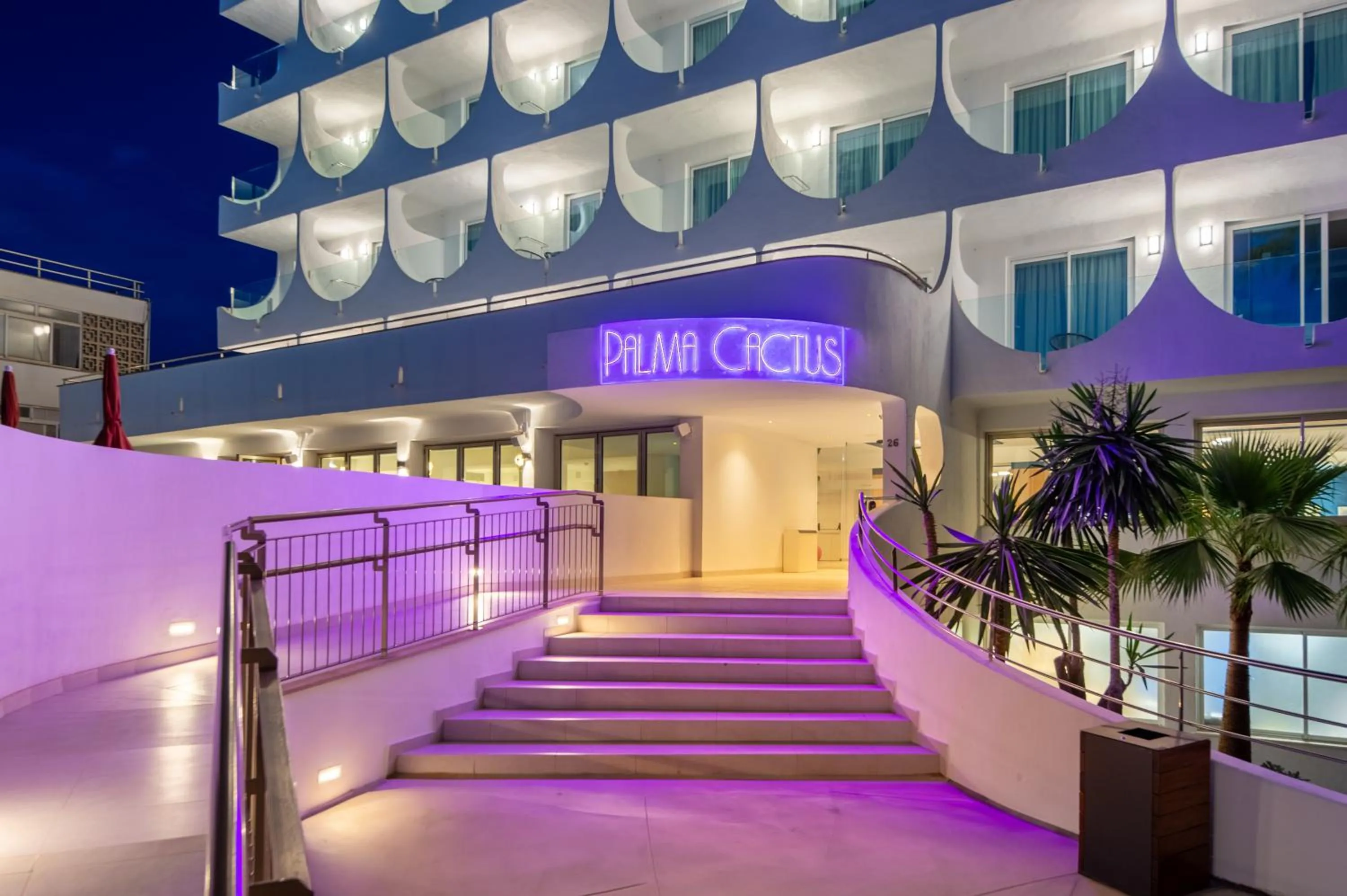 Facade/entrance in Hotel Vibra Palma Cactus