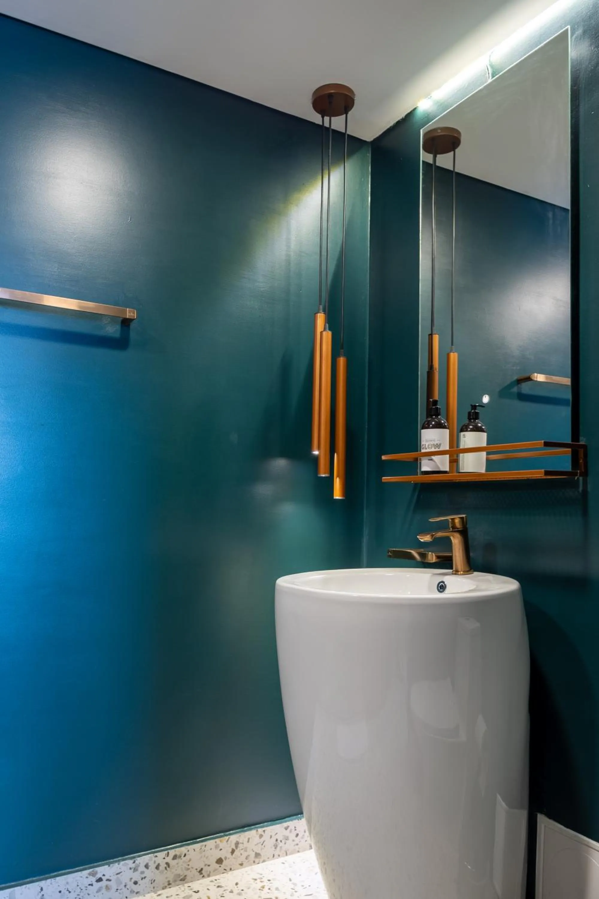 Bathroom in The O by Seekers Medellín