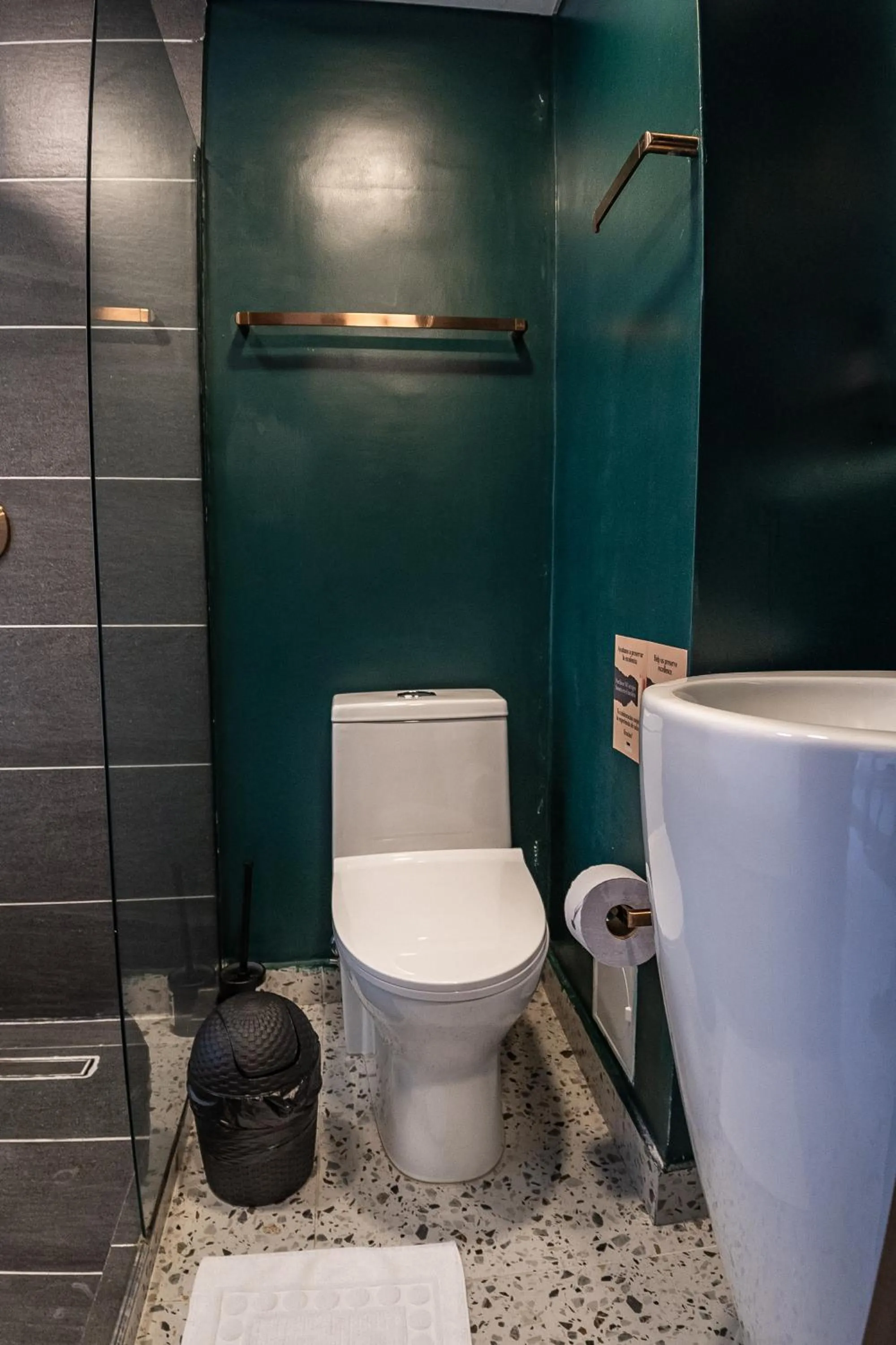 Bathroom in The O by Seekers Medellín