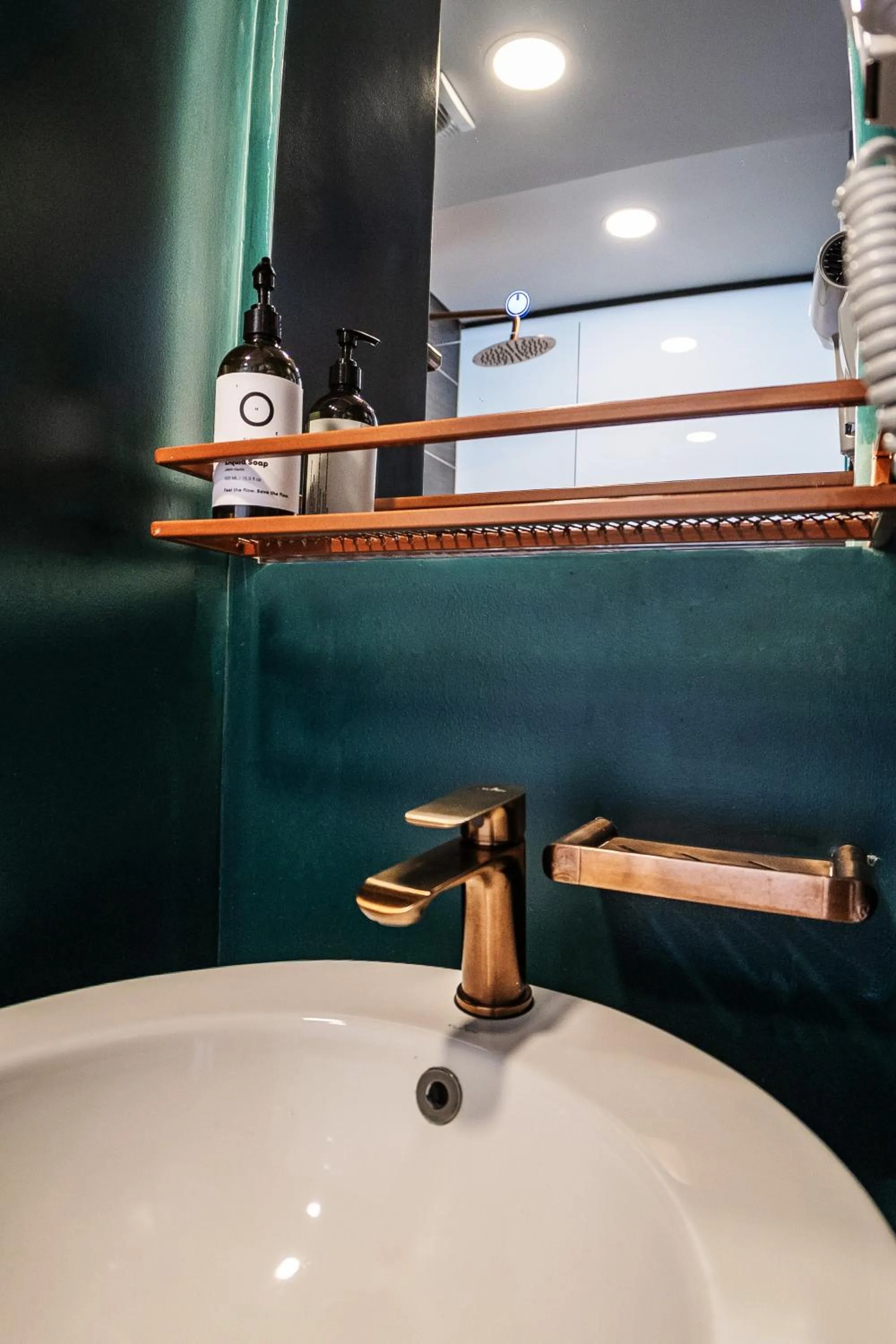 Bathroom in The O by Seekers Medellín