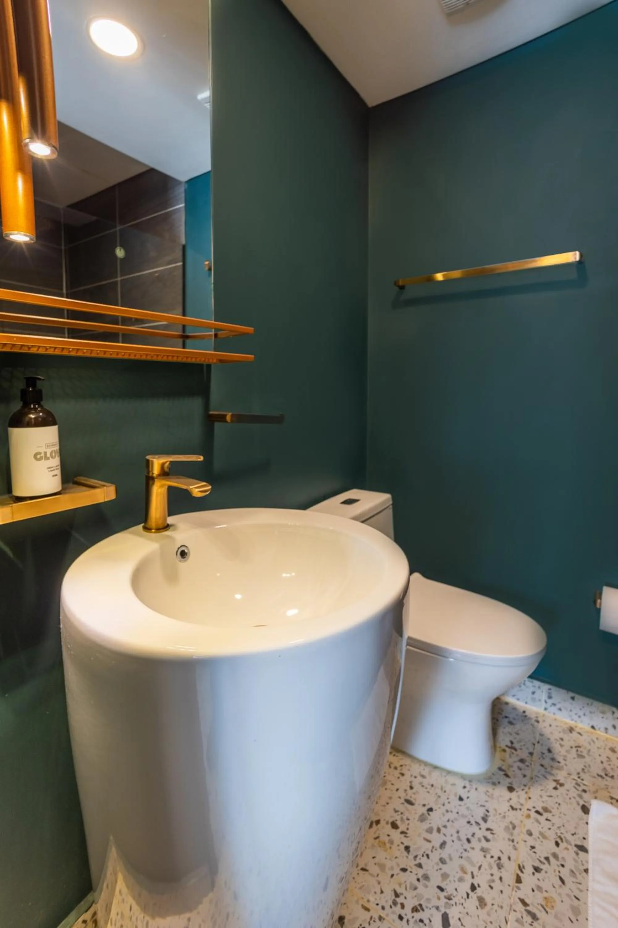 Bathroom in The O by Seekers Medellín