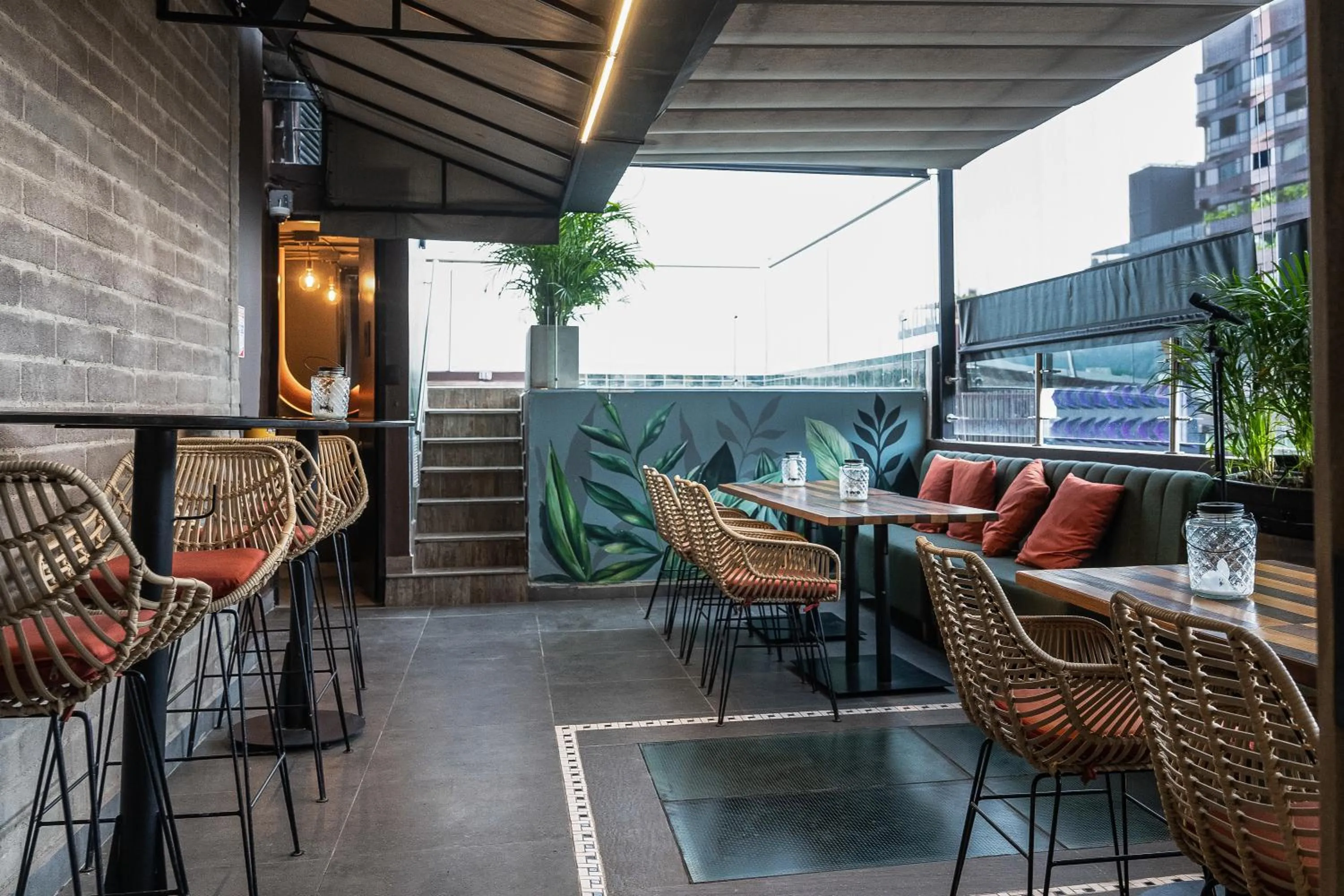 Restaurant/places to eat in The O by Seekers Medellín