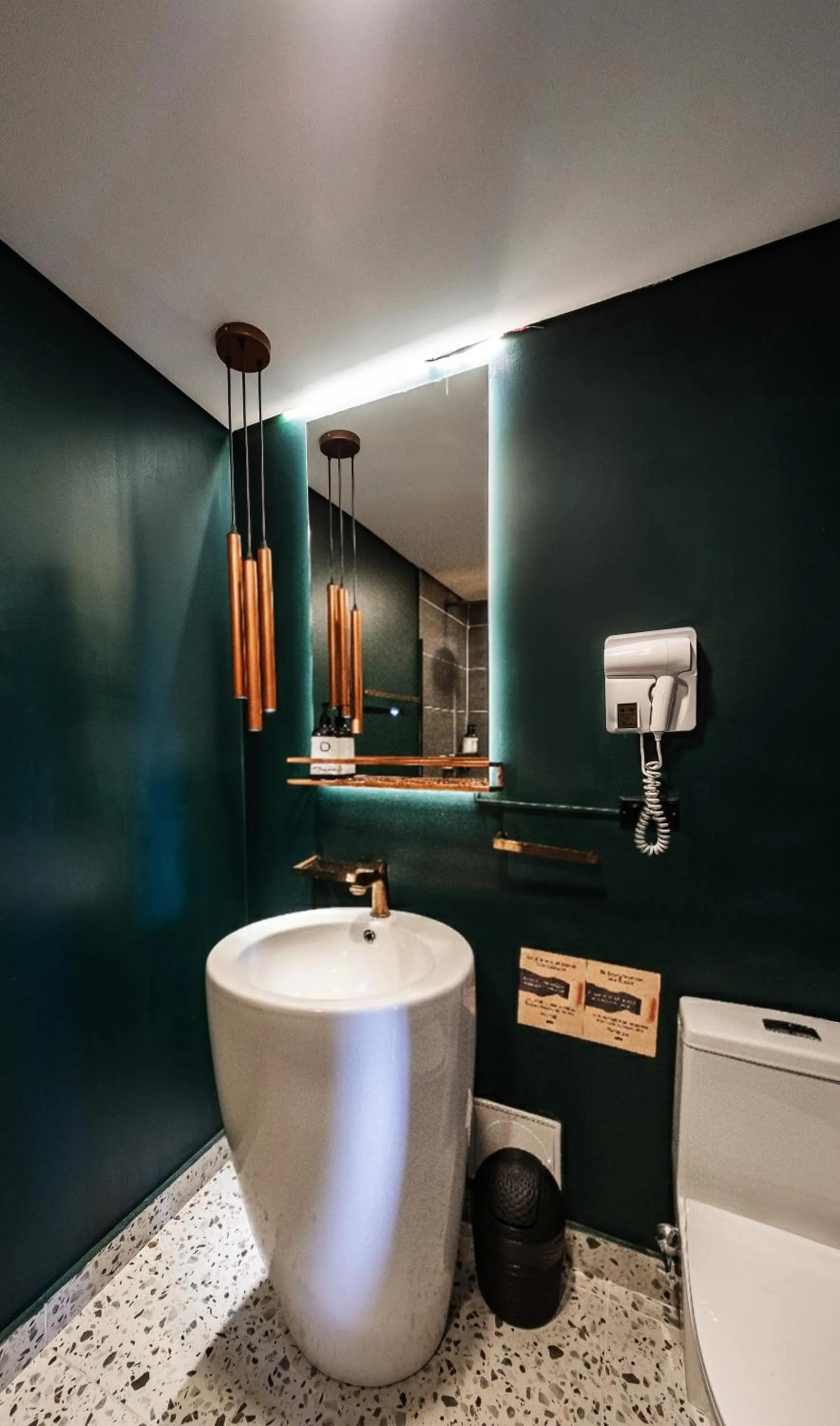 Bathroom in The O by Seekers Medellín