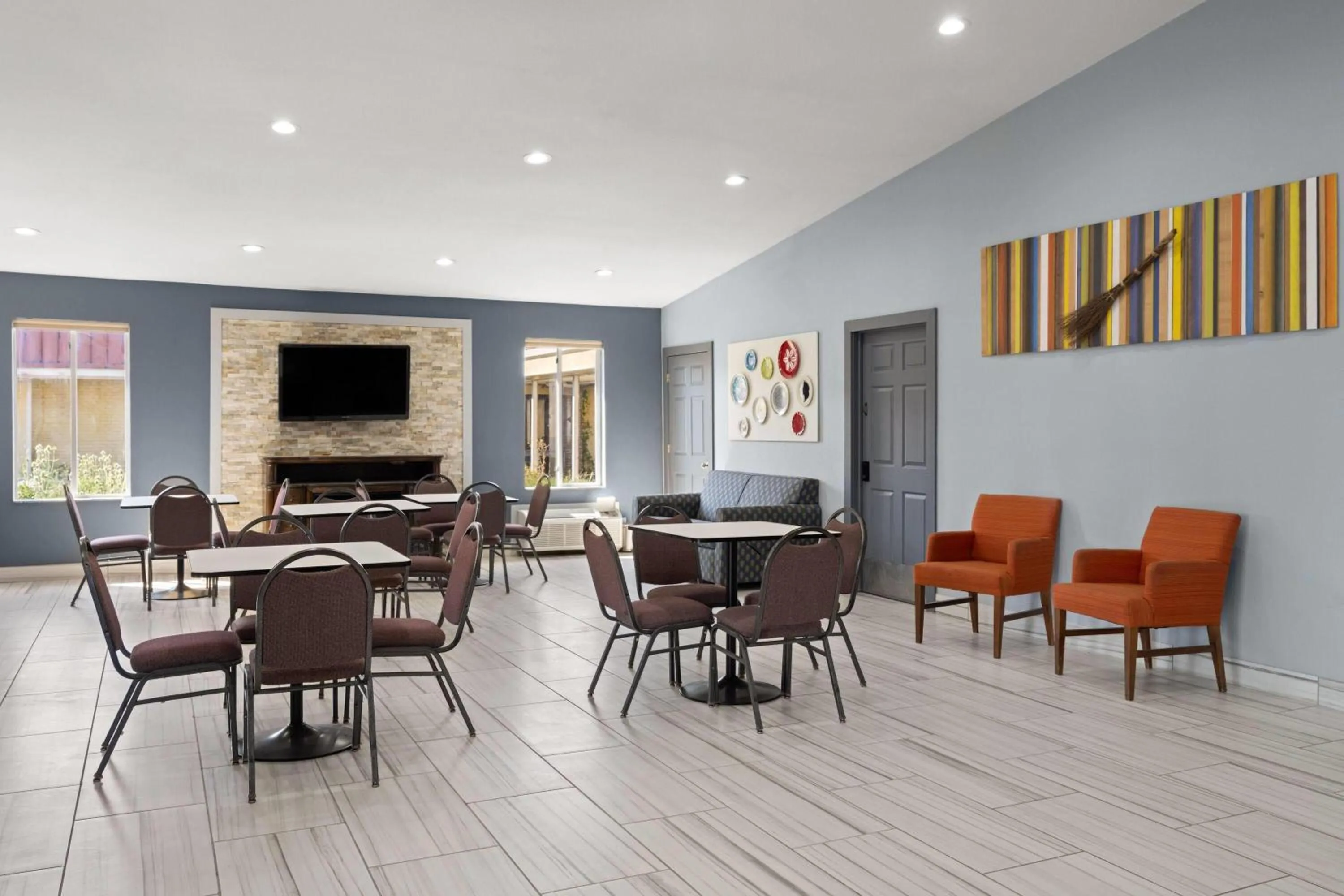 Lobby or reception in Super 8 by Wyndham Fort Wayne