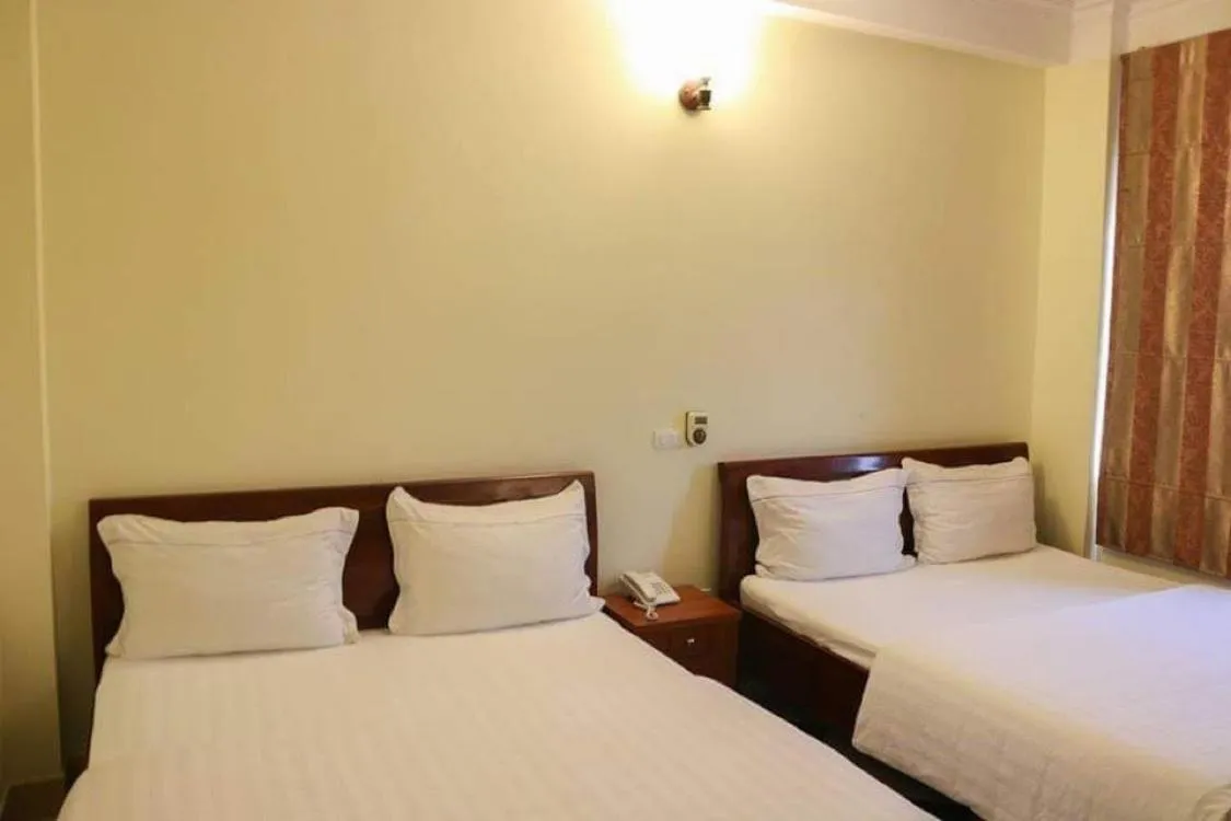 Bed in Vạn Xuân Hotel HN - by BAY LUXURY