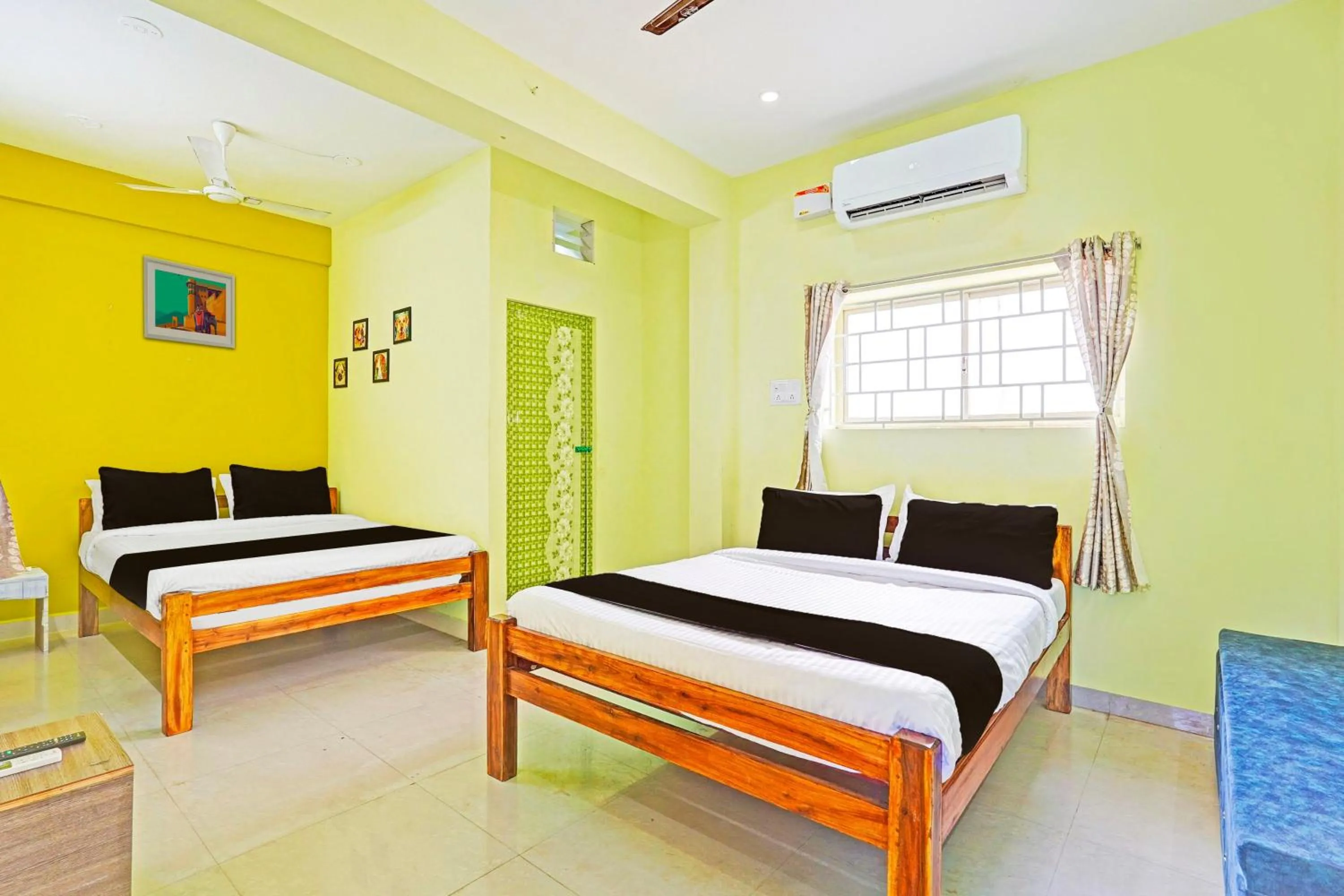 Bedroom, Bed in Hotel O by OYO LA VGA RESIDENCY