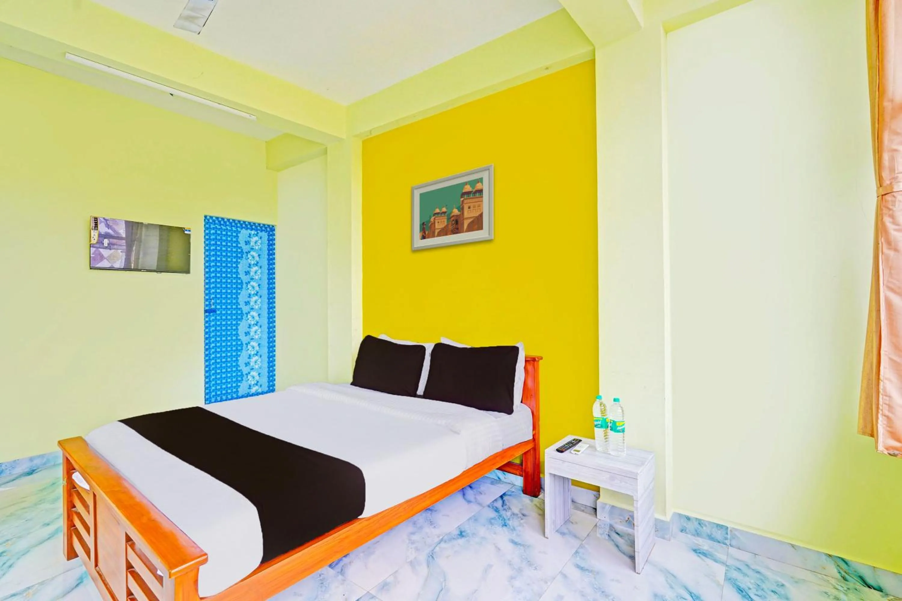 Bedroom, Bed in Hotel O by OYO LA VGA RESIDENCY