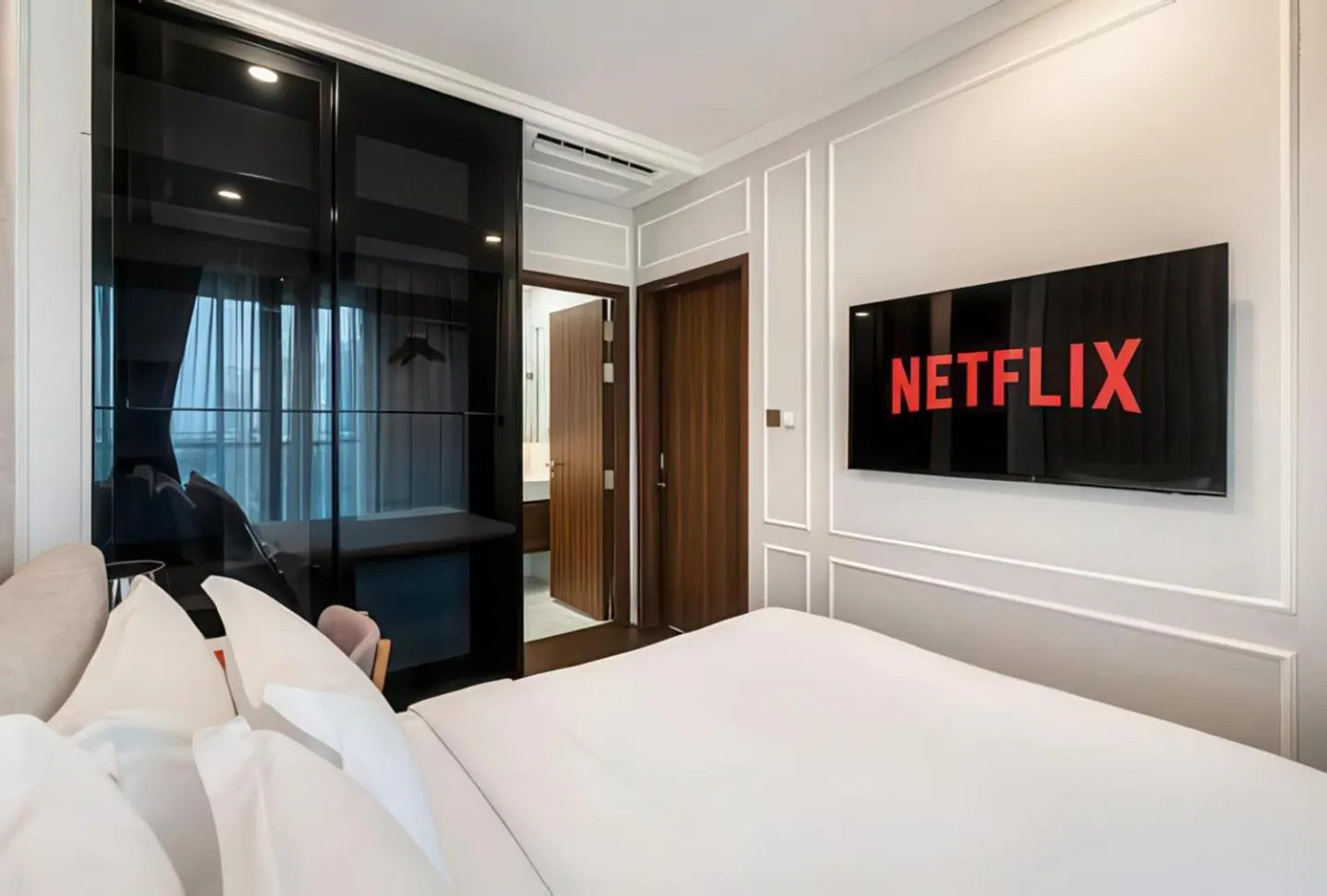 Bed in The Galleria Thủ Thiêm - Panorama Sky View