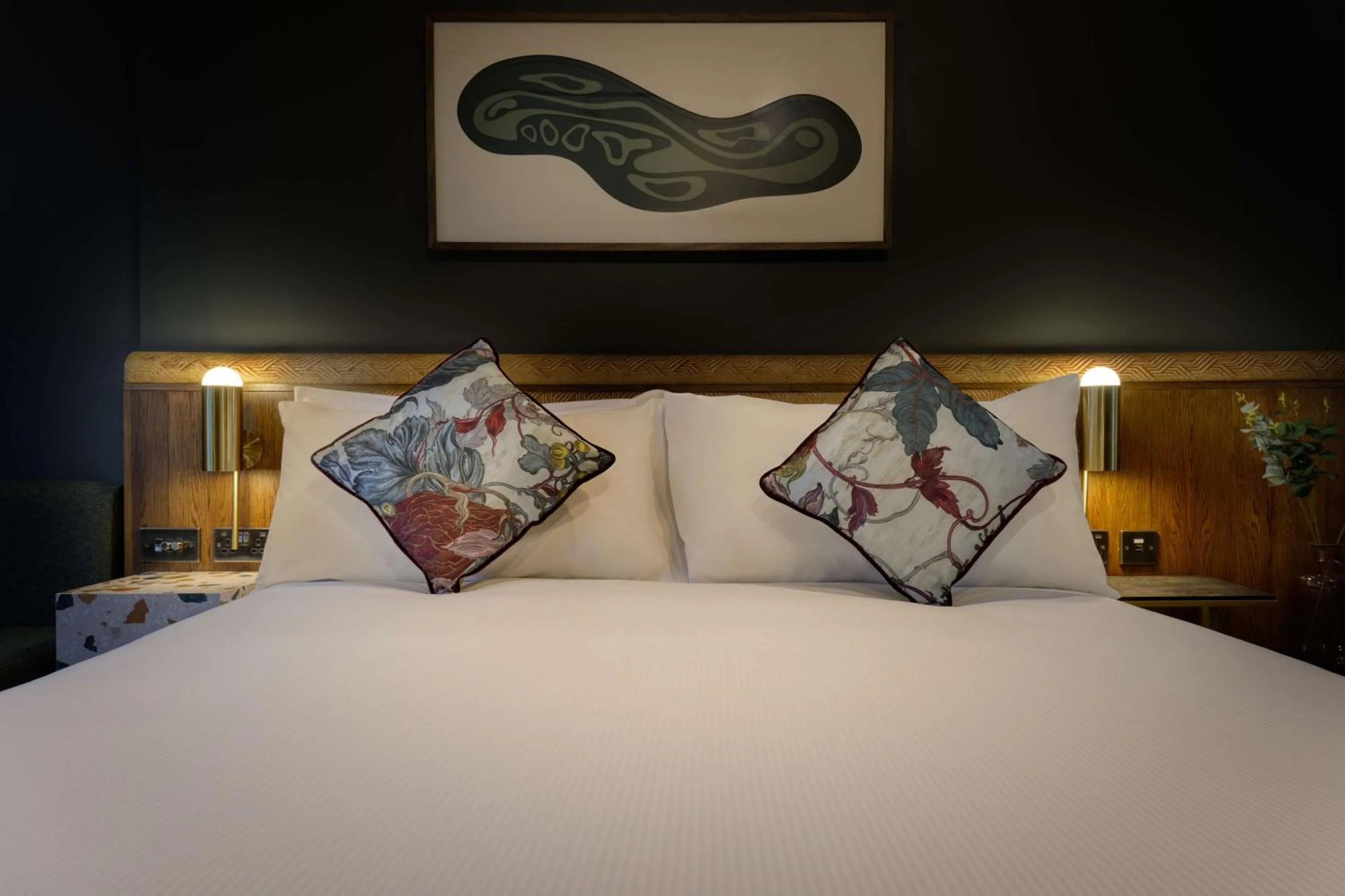 Bed in The Samuel Ryder Hotel St Albans, Tapestry Collection Hilton