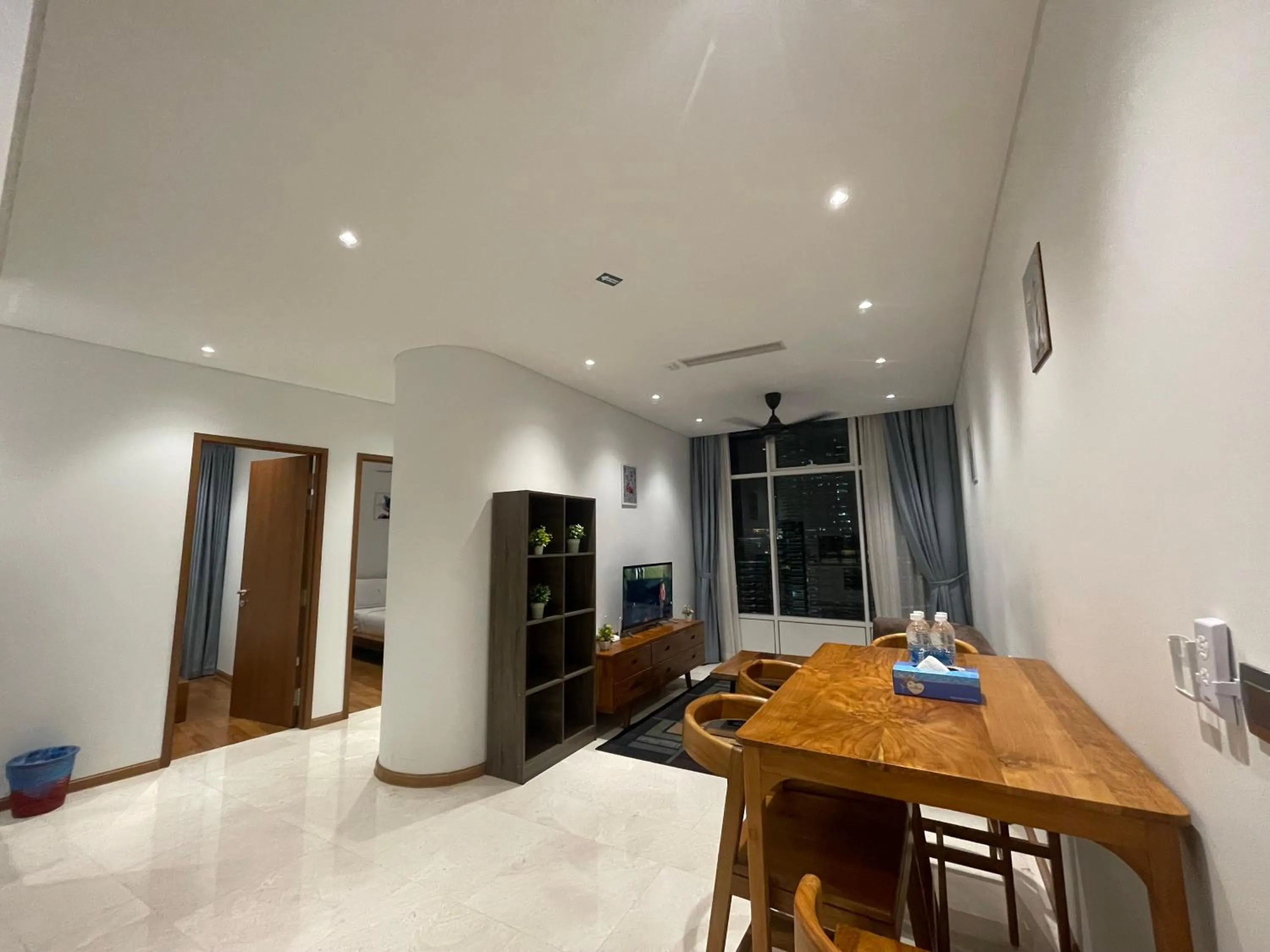 TV and multimedia in Sky Suites KLCC by Luna KL