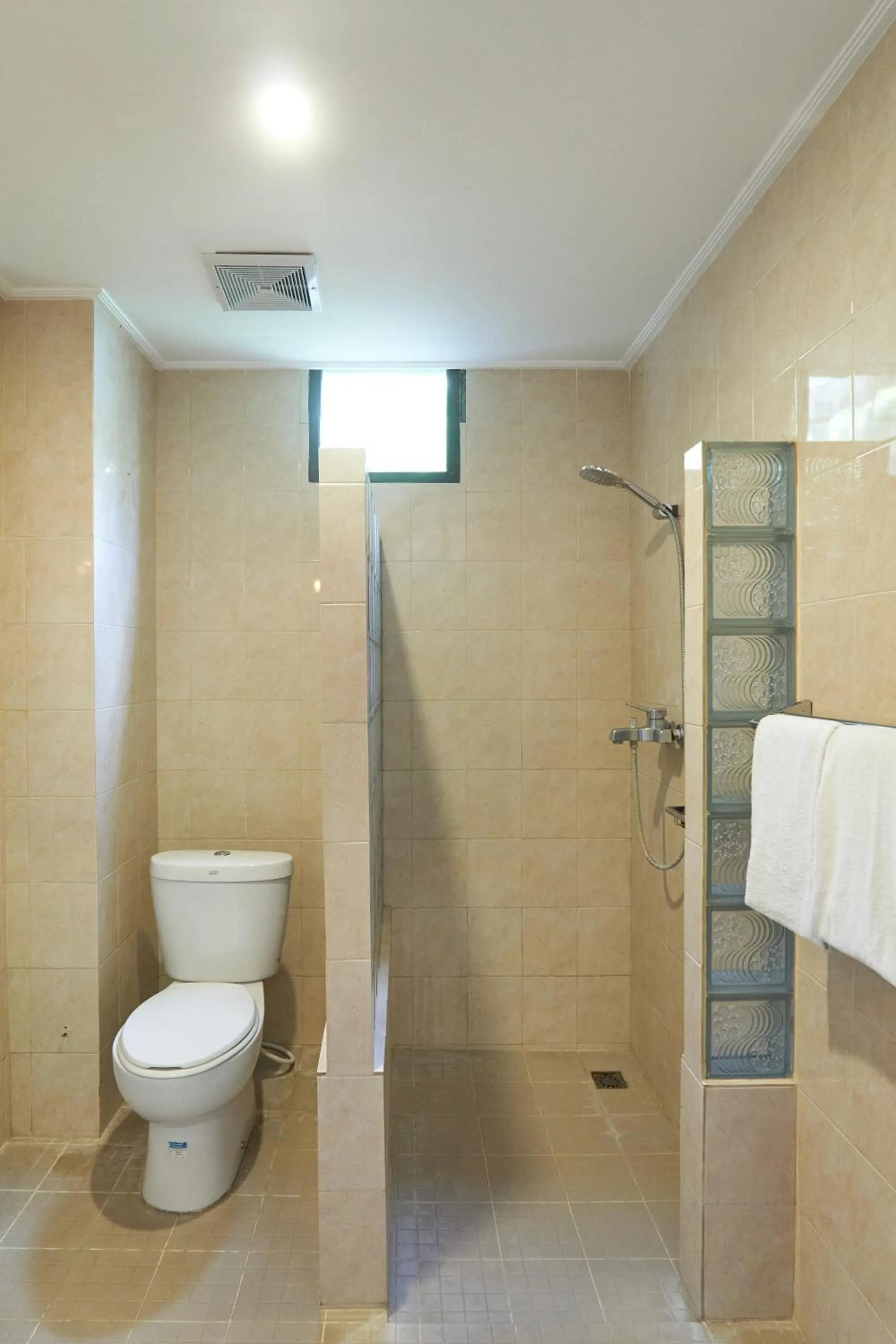 Bathroom in Attara Hills Sunset Villa Senggigi