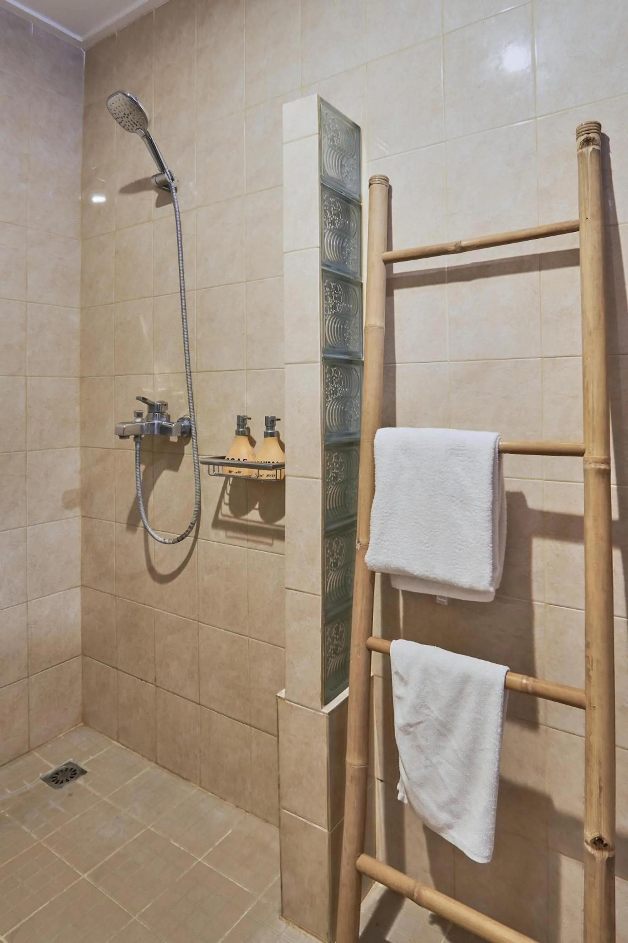 Bathroom in Attara Hills Sunset Villa Senggigi