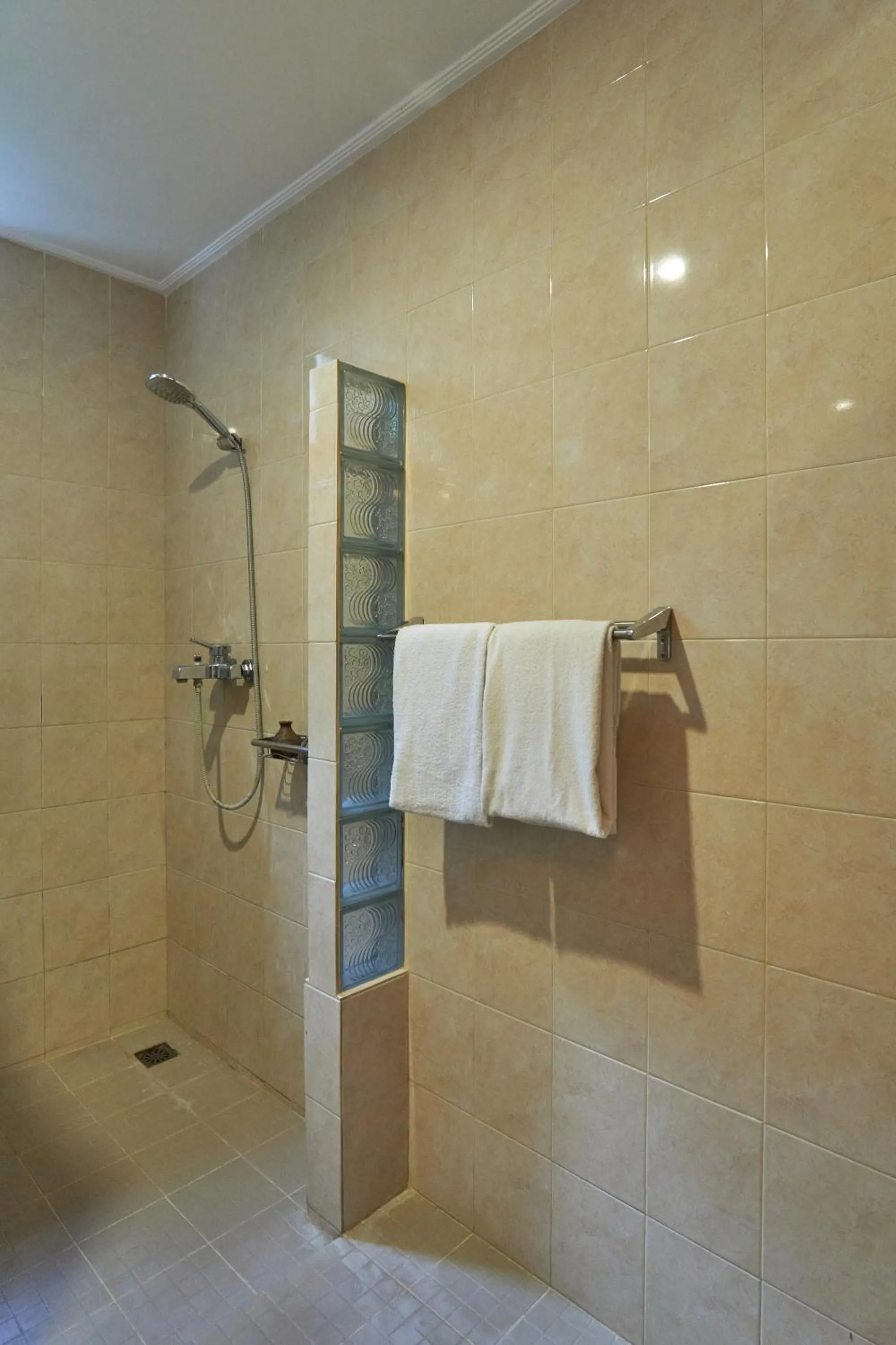 Bathroom in Attara Hills Sunset Villa Senggigi